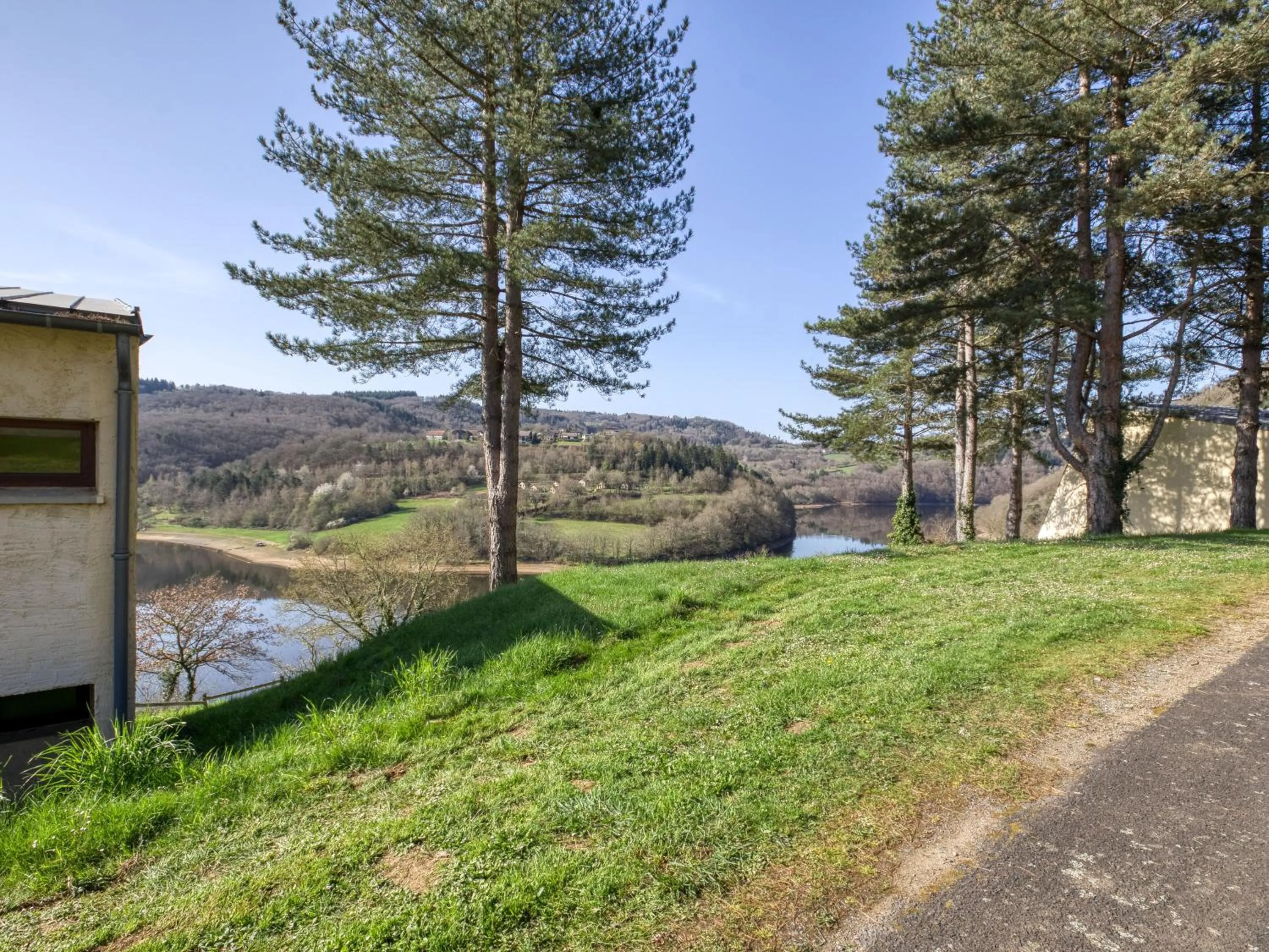 Natural landscape in Vacancéole - Le Domaine de Confolant