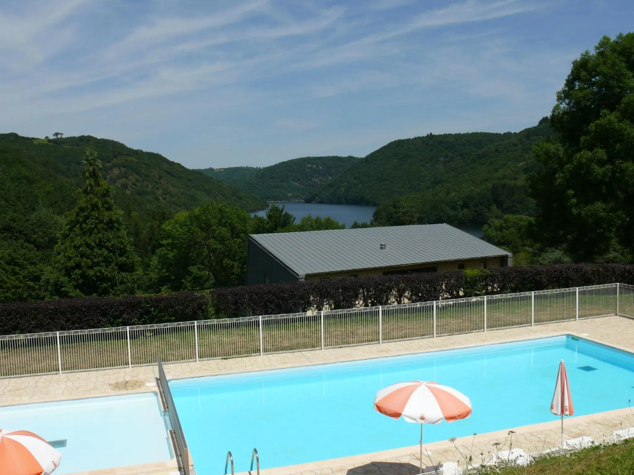 Swimming pool in Vacancéole - Le Domaine de Confolant