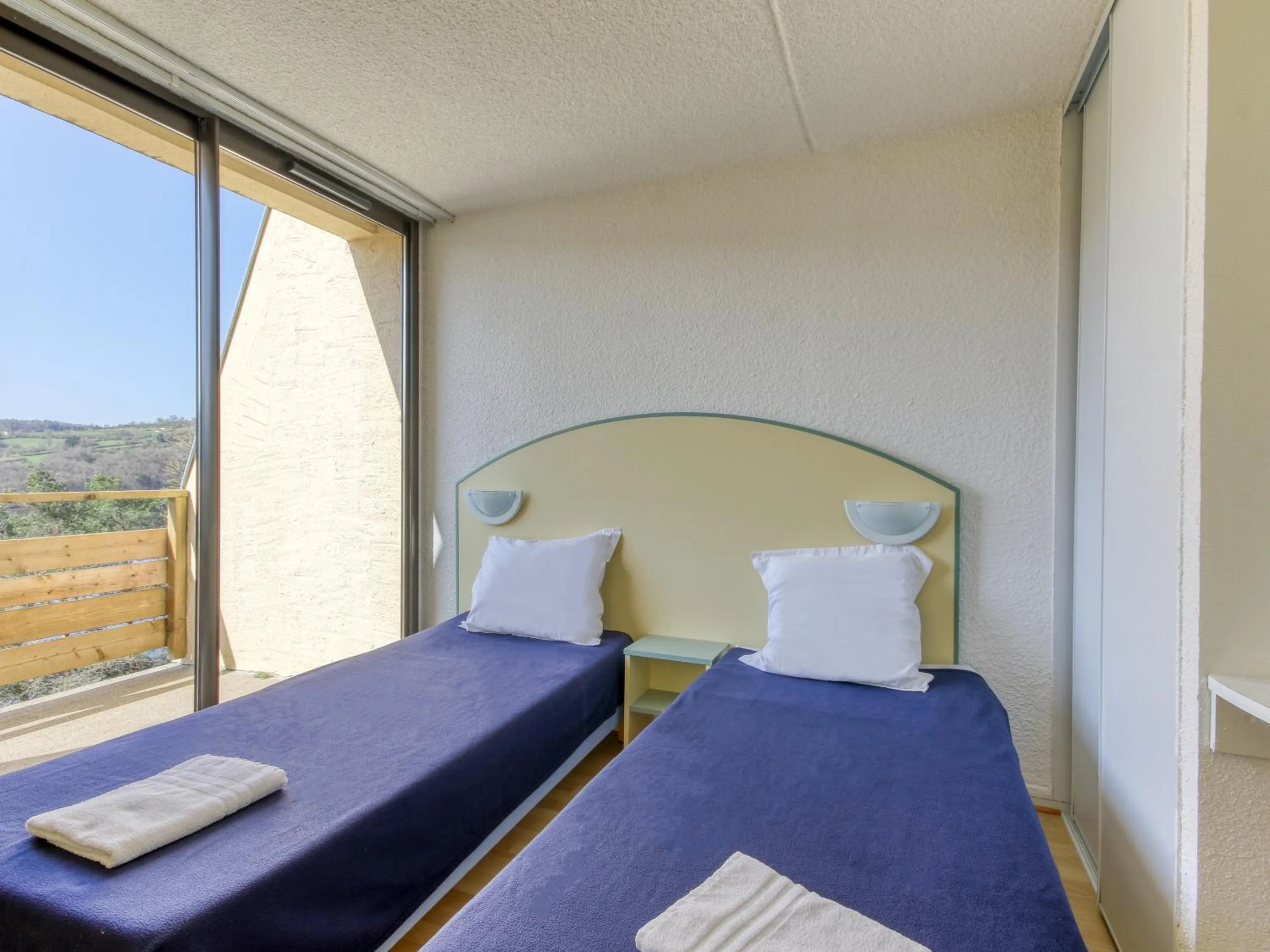 Bed in Vacancéole - Le Domaine de Confolant