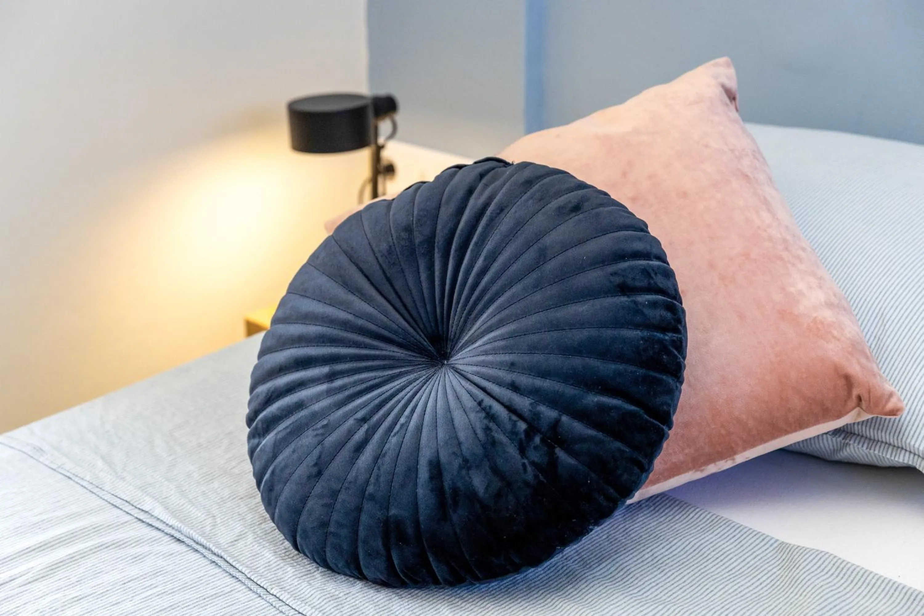 Bedroom, Bed in The Hut Bonaire