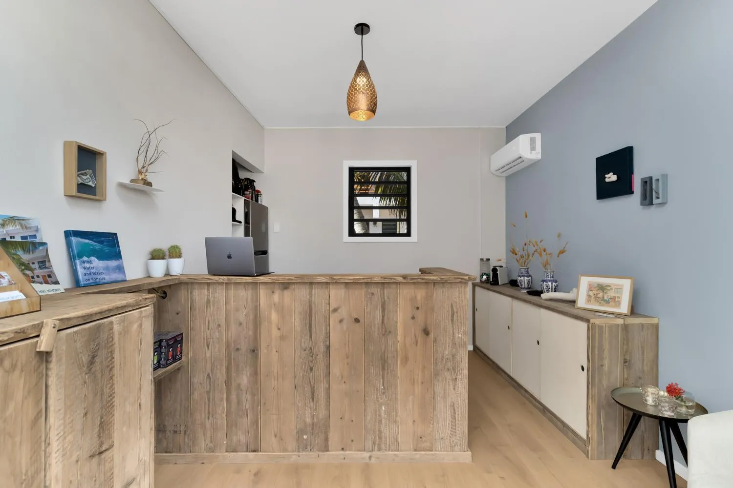 Lobby or reception in The Hut Bonaire