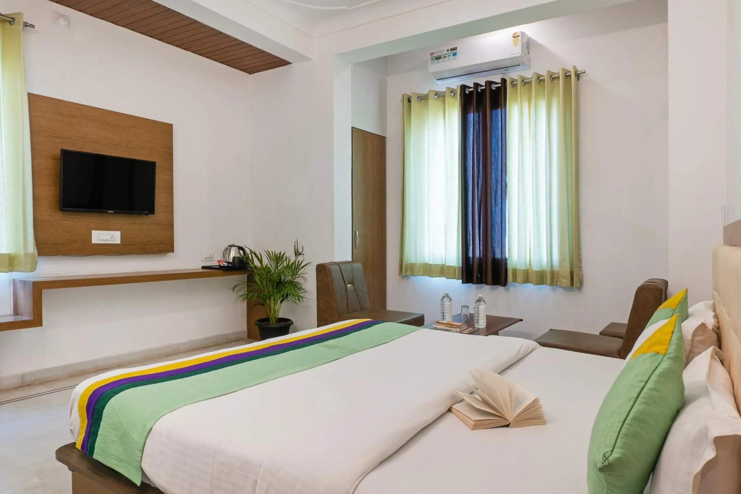 Bedroom, Bed in Treebo The Fresco Lake Pichola