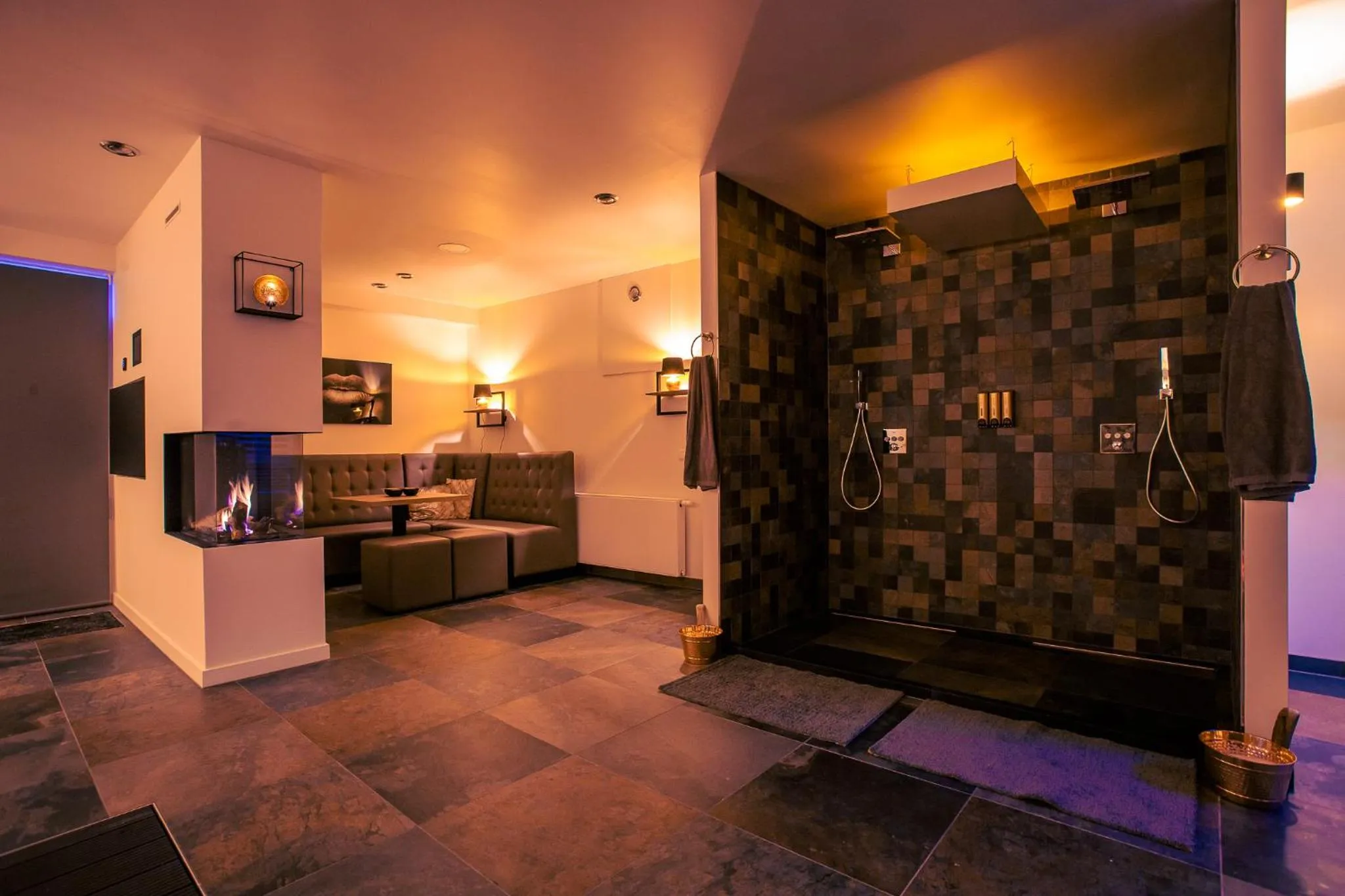 Shower in Maas en Waal Wellness & Suites