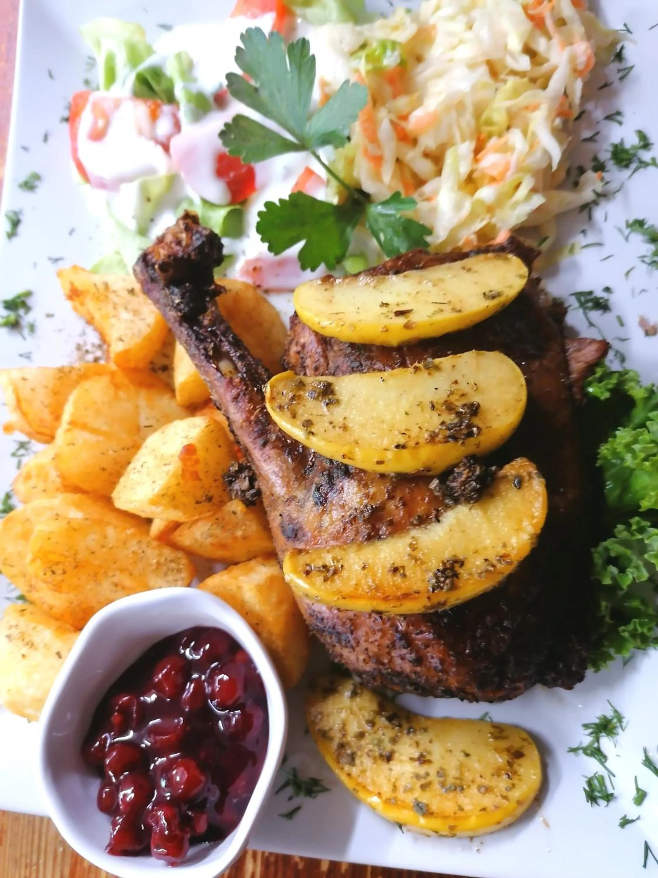 Restaurant/places to eat in Kompleks Noclegowy Warka