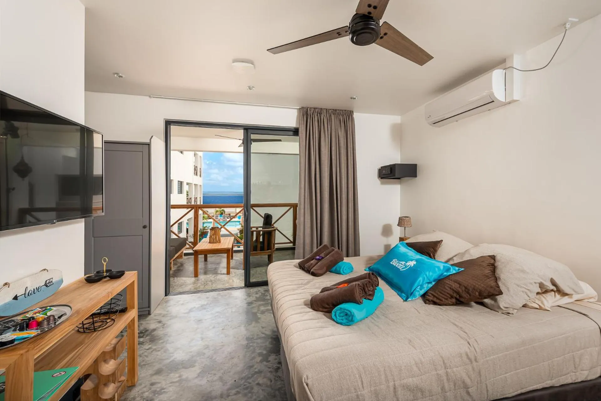 Bedroom, Bed in Bloozz resort Bonaire