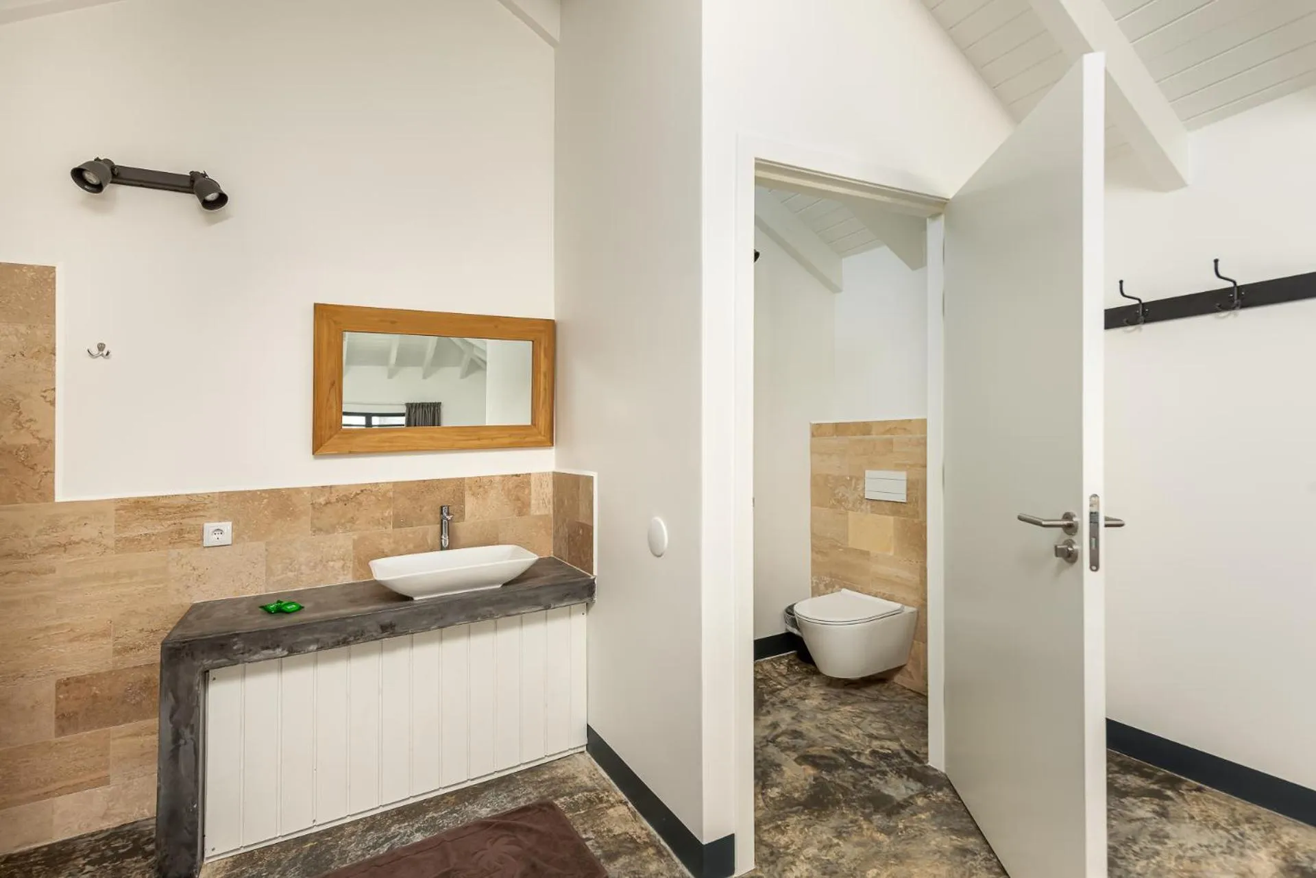 Toilet in Bloozz resort Bonaire