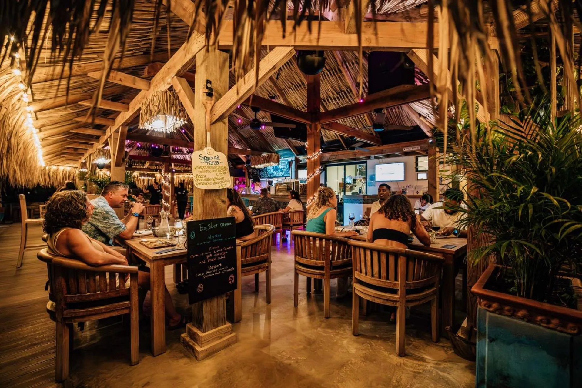 Restaurant/places to eat in Bloozz resort Bonaire