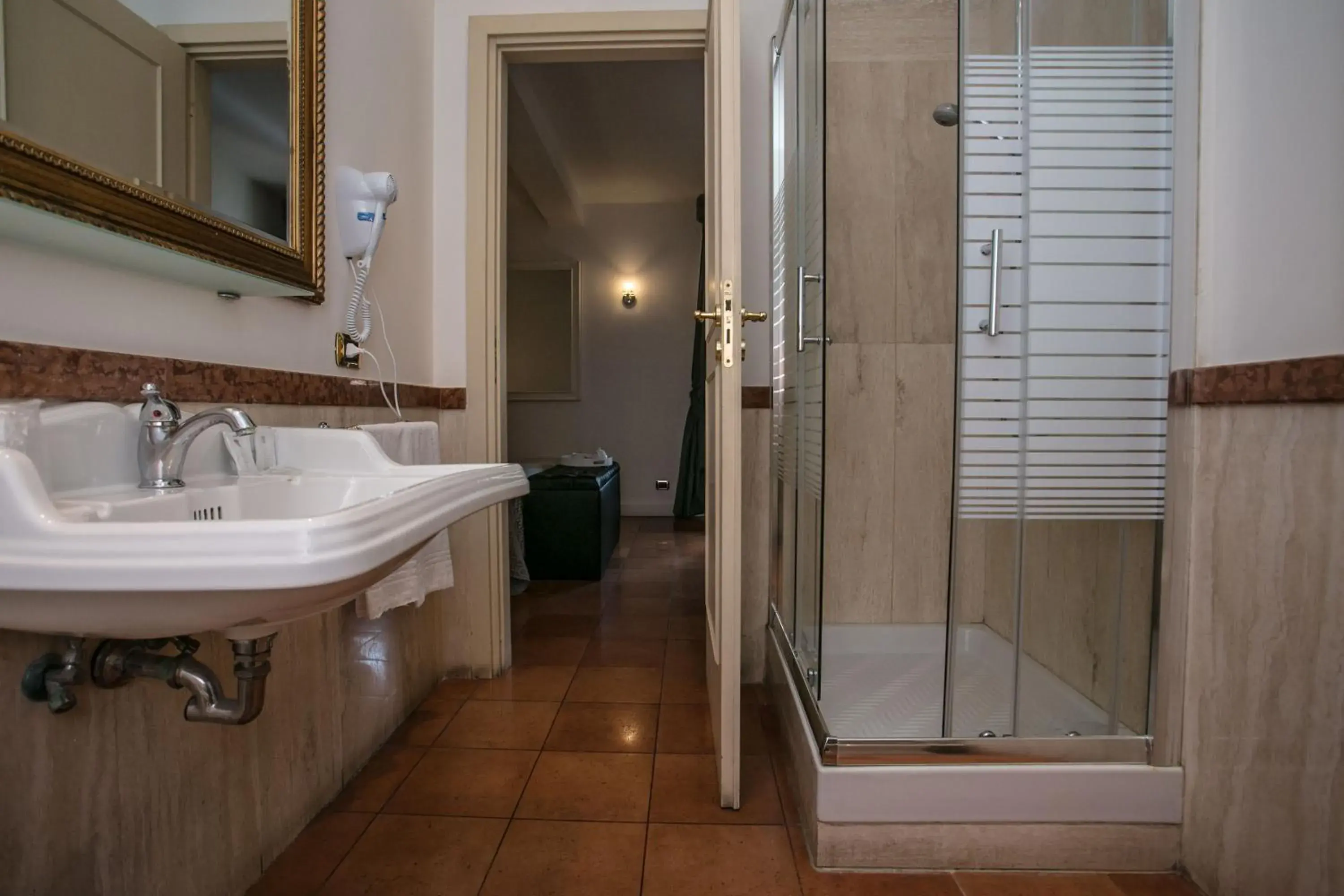 Family Room in Hotel Quadrifoglio Roma Eur Family Room in Hotel Quadrifoglio Roma Eur