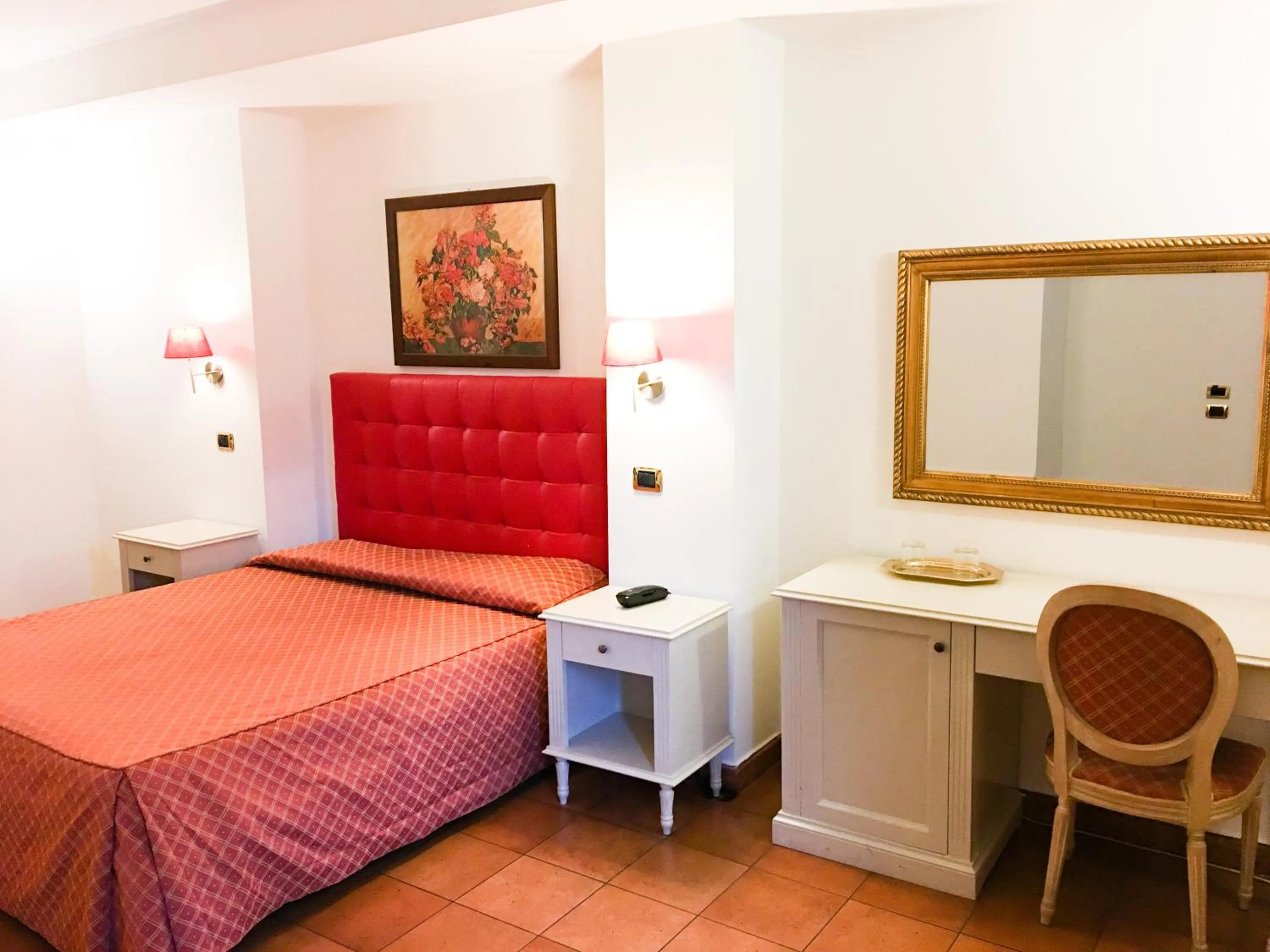 Photo of the whole room, Bed in Hotel Quadrifoglio Roma Eur