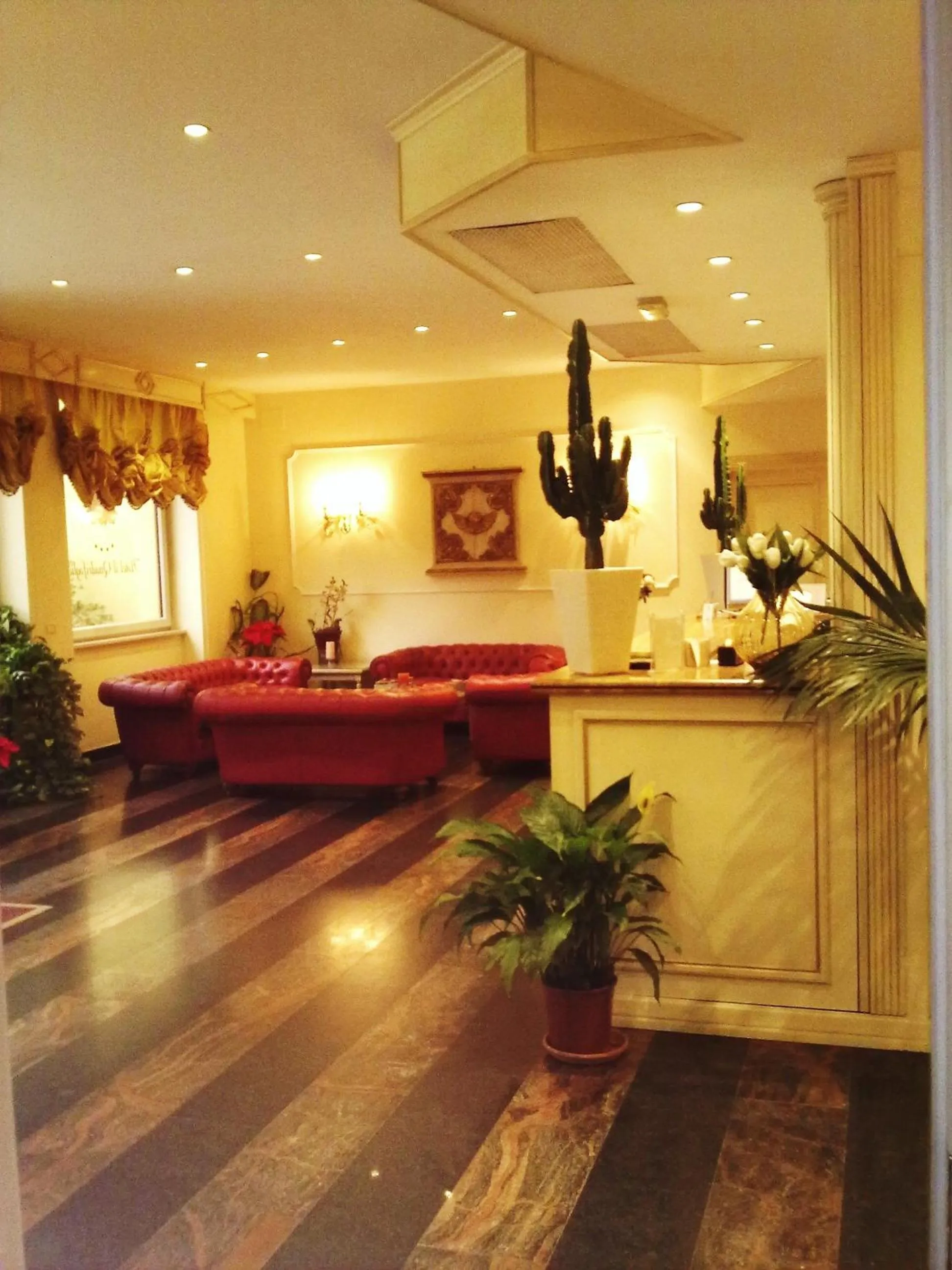 Lobby or reception in Hotel Quadrifoglio Roma Eur