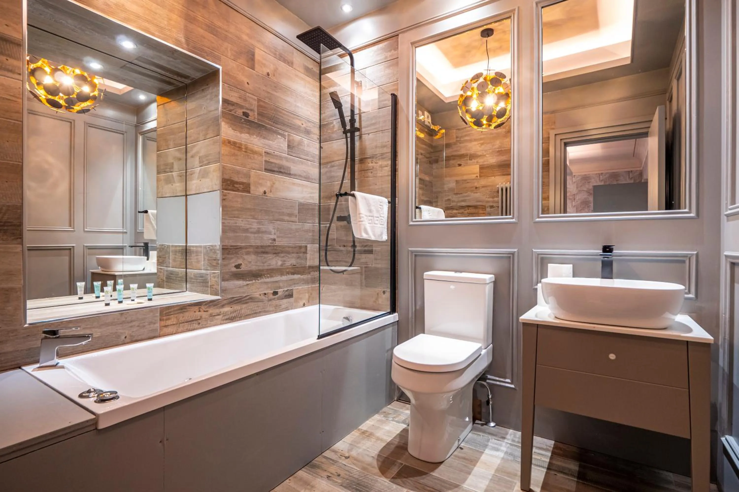 Bathroom in Enterkine Country House Resort