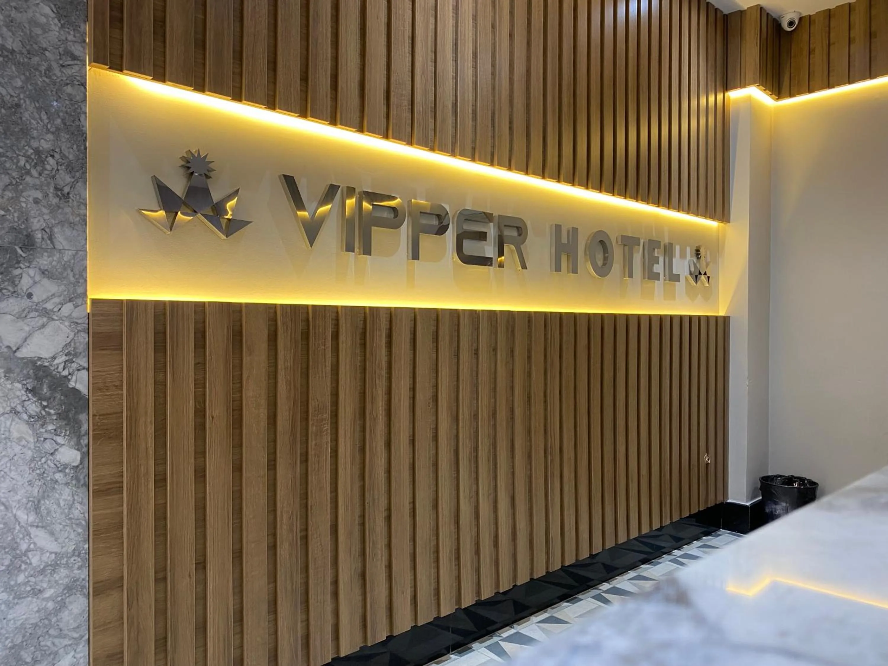 VIPPER Hotel