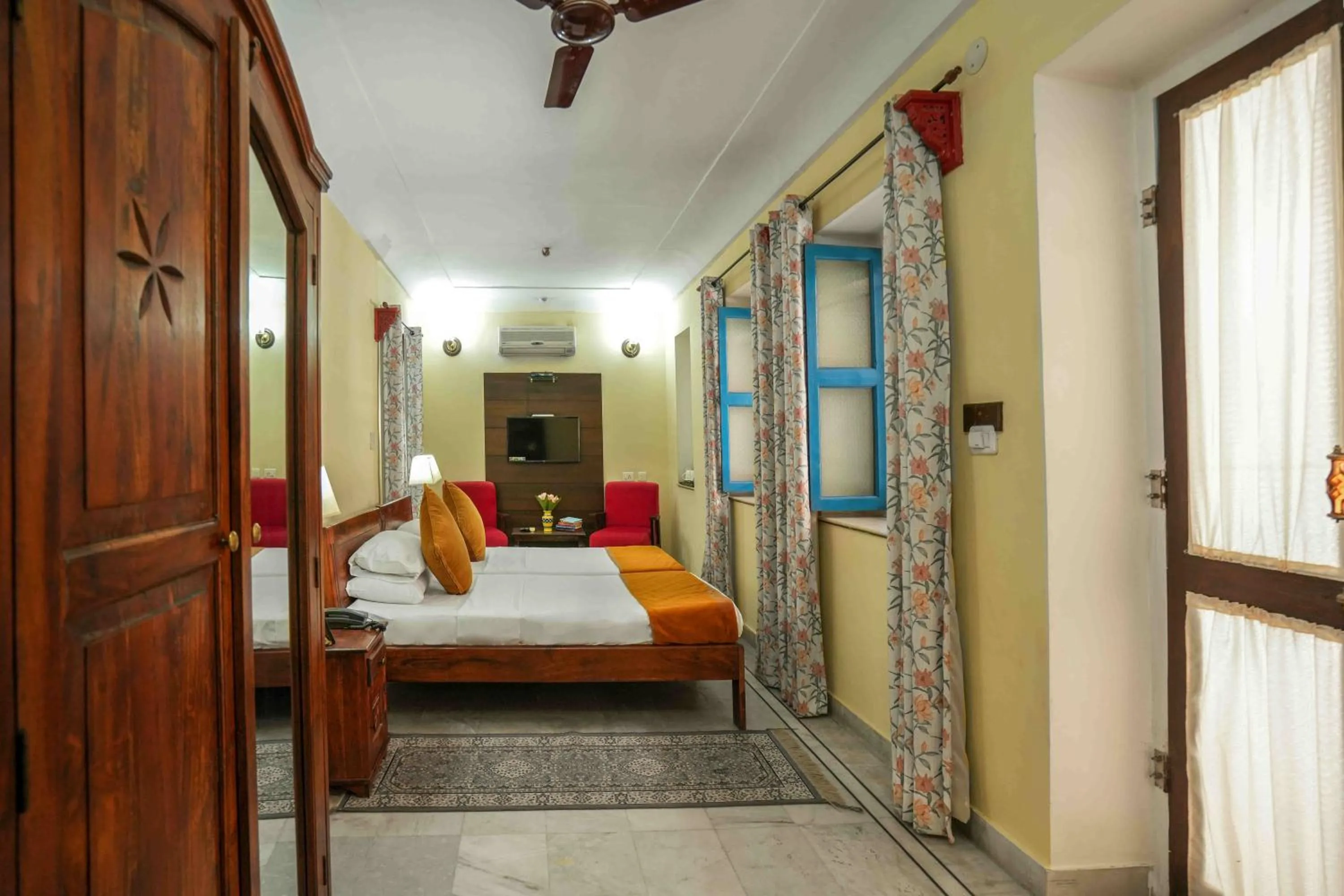 Bedroom, Bed in Diggi Palace - A City Center Hidden Heritage Gem