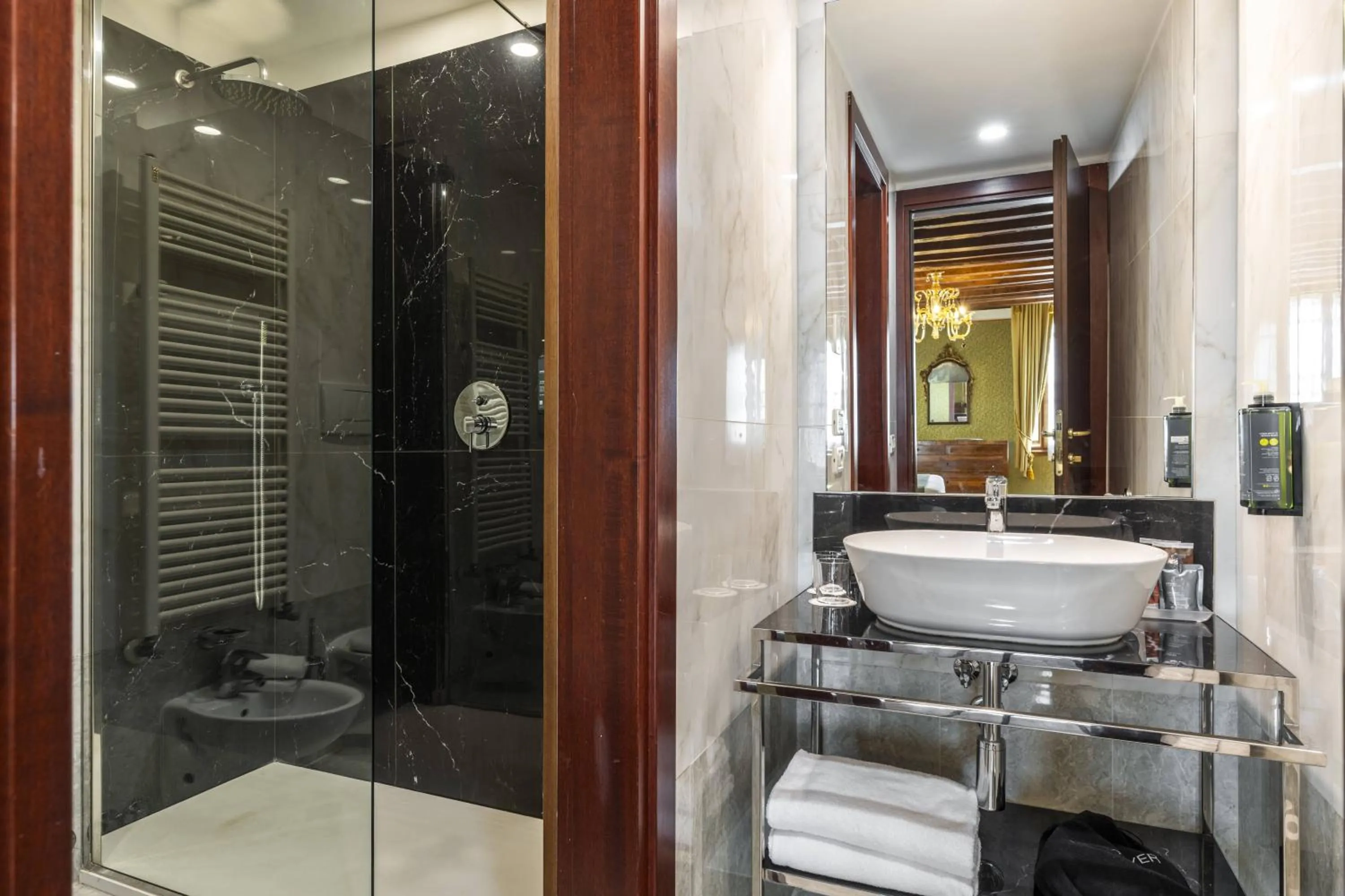 Bathroom in Hotel Casa Nicolò Priuli