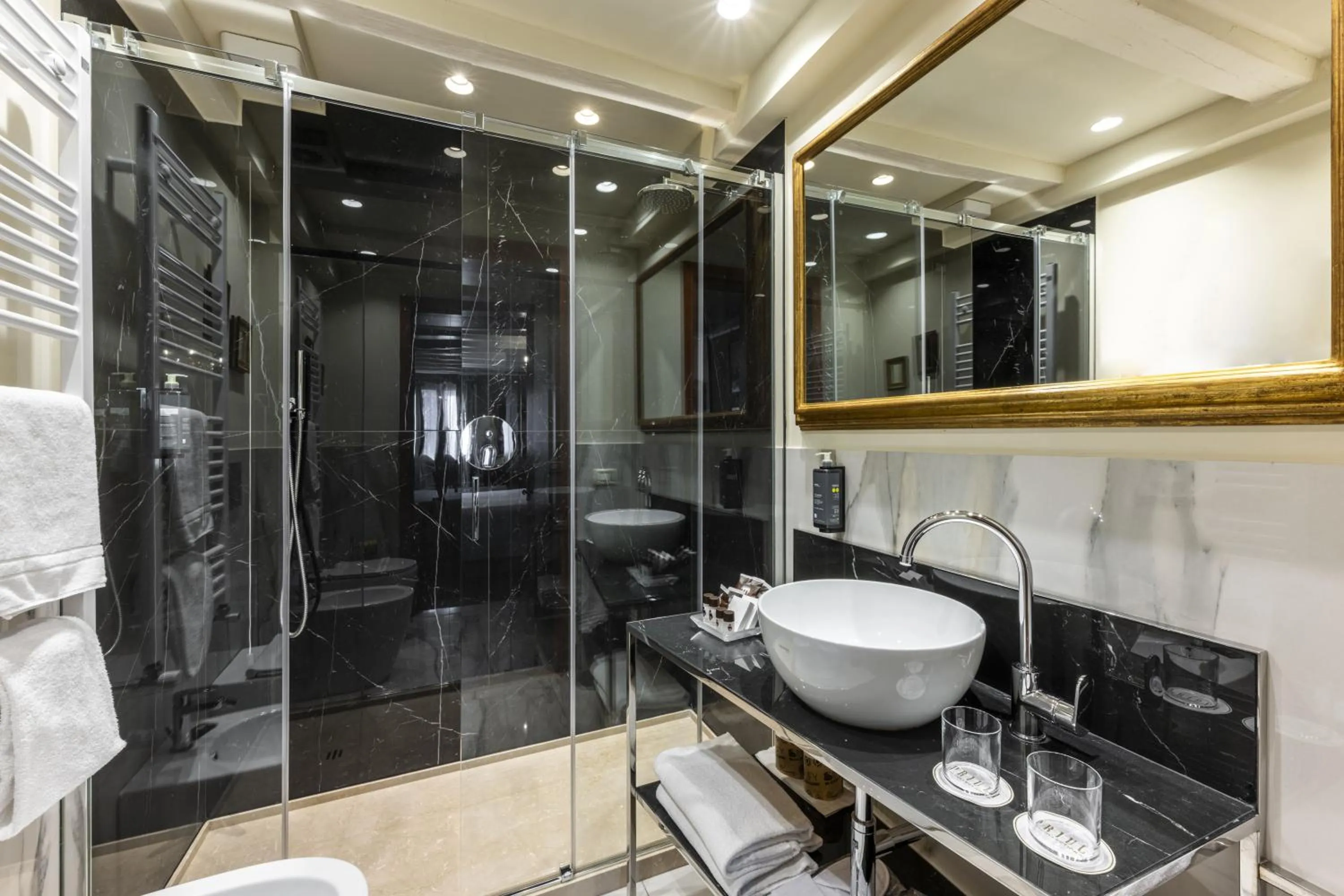 Bathroom in Hotel Casa Nicolò Priuli