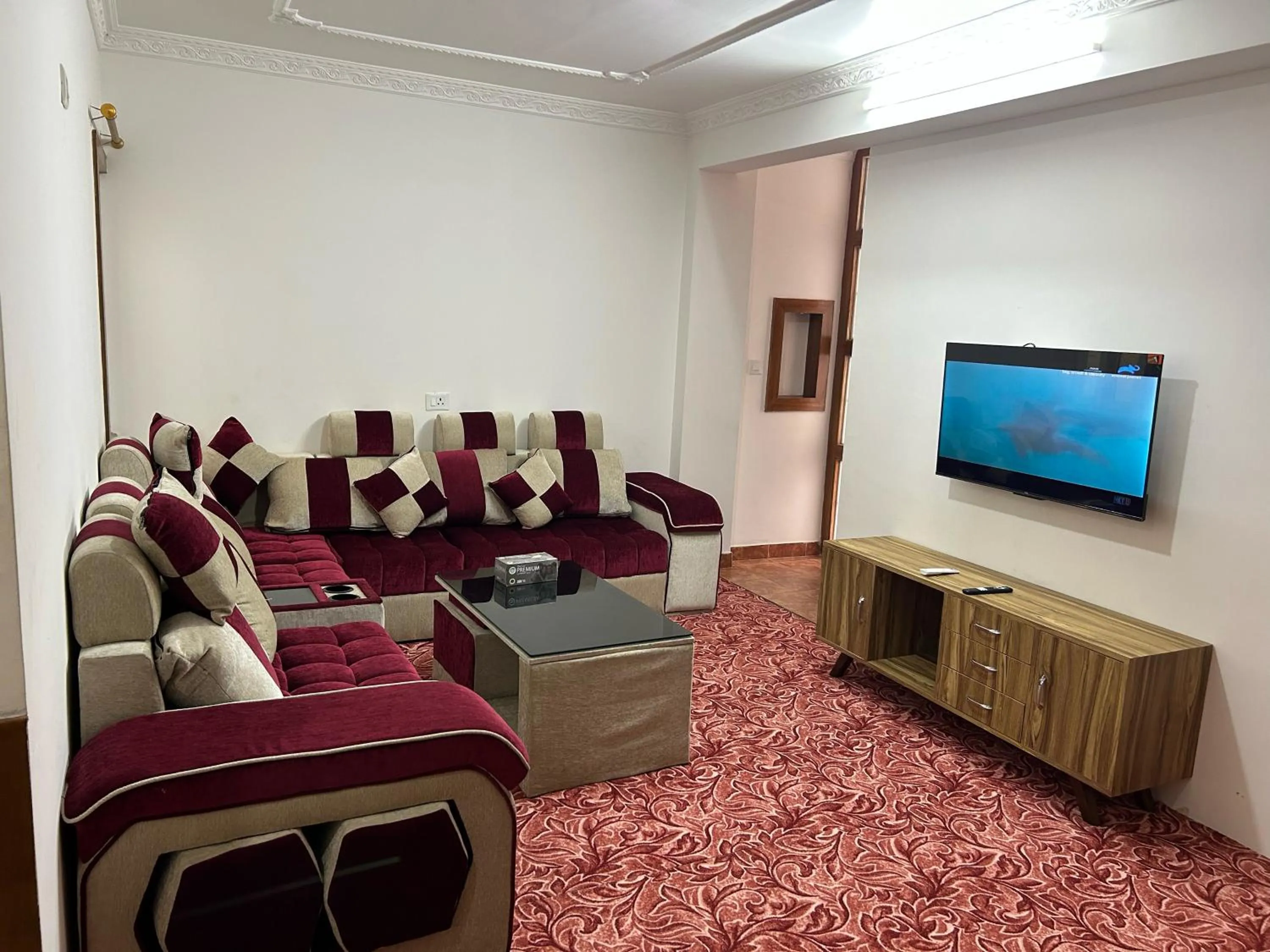 Living room in Raniban Suites - Apartment Home