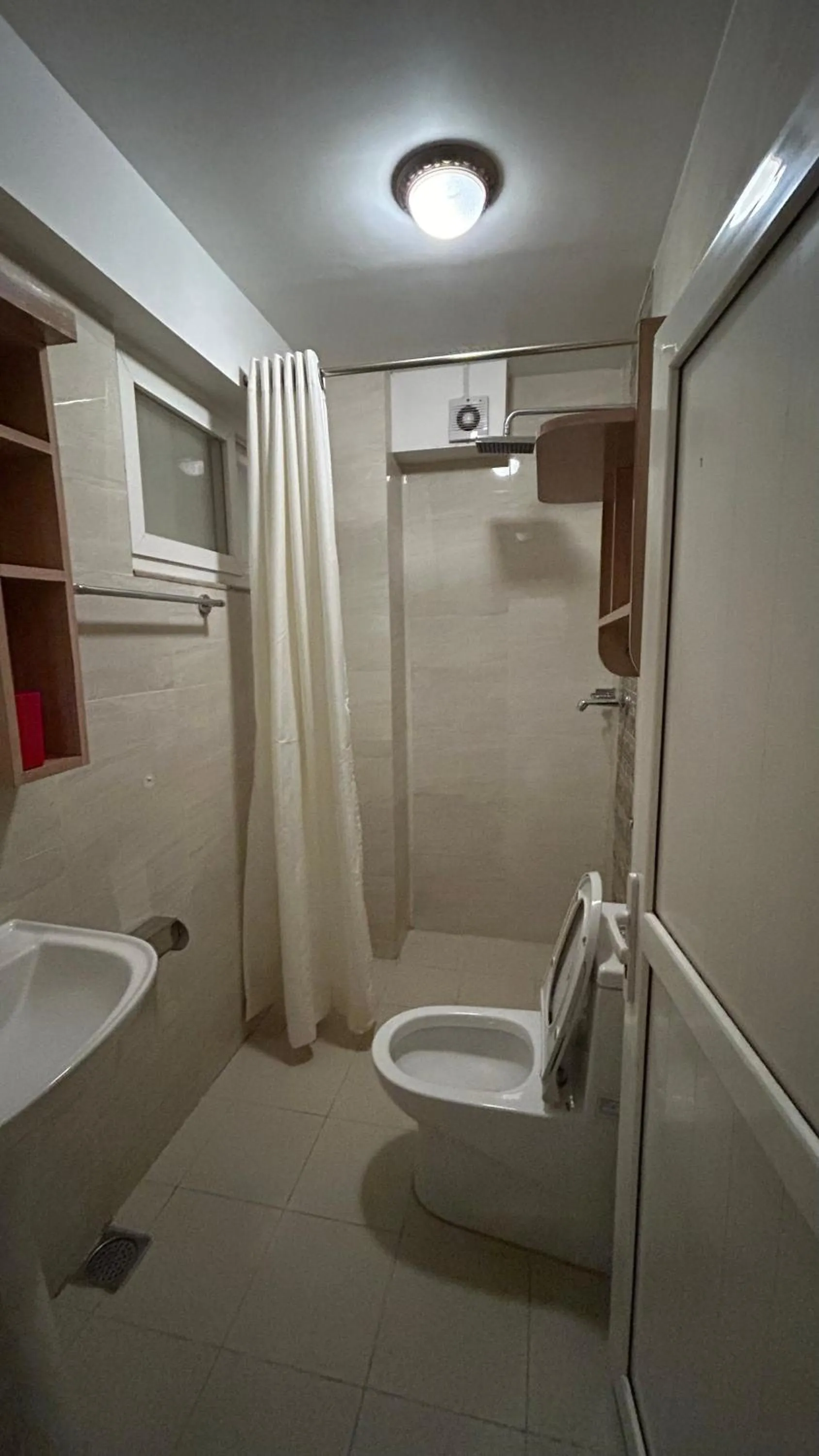 Bathroom in Raniban Suites - Apartment Home