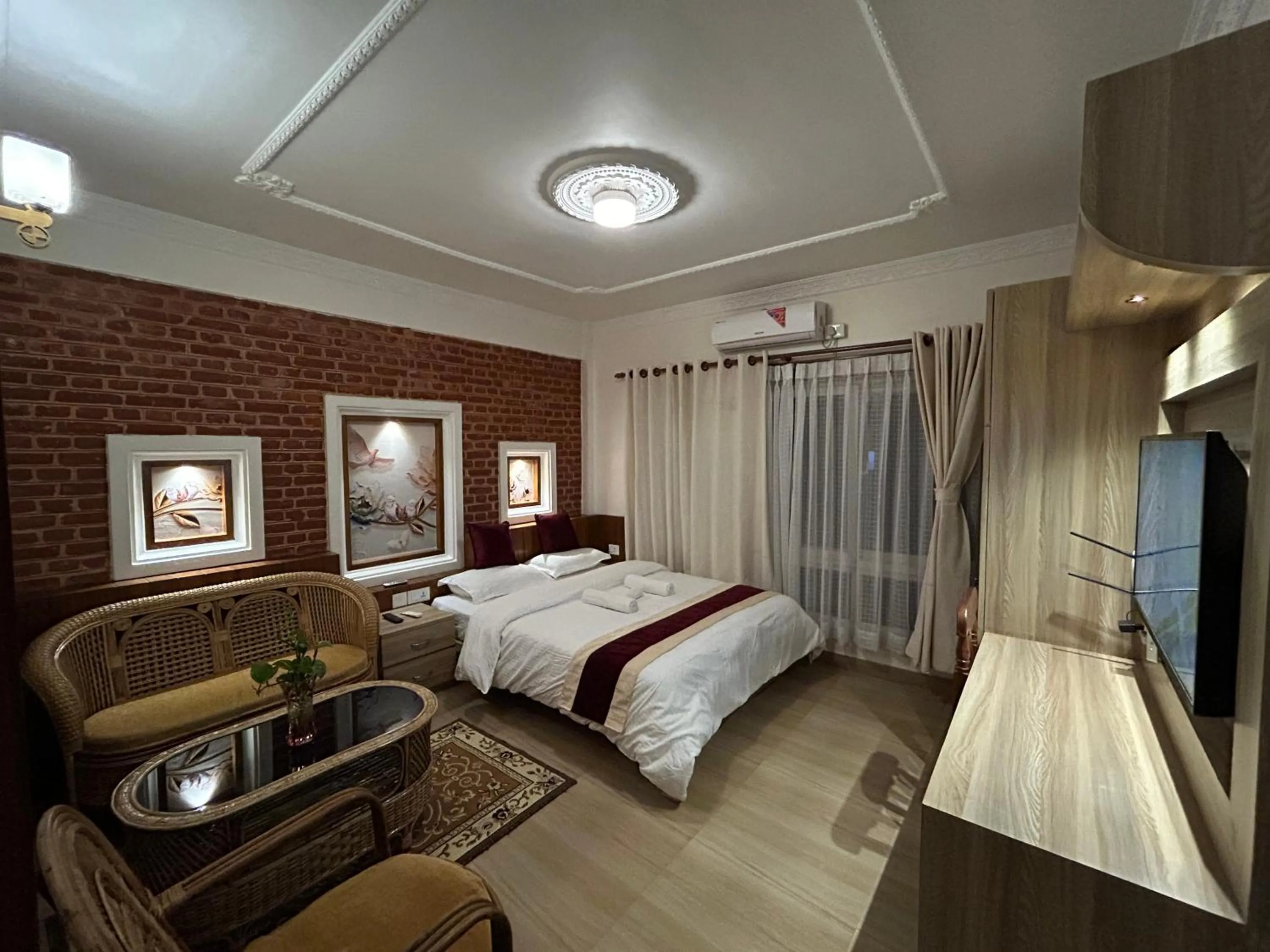 Photo of the whole room, Bed in Raniban Suites - Apartment Home