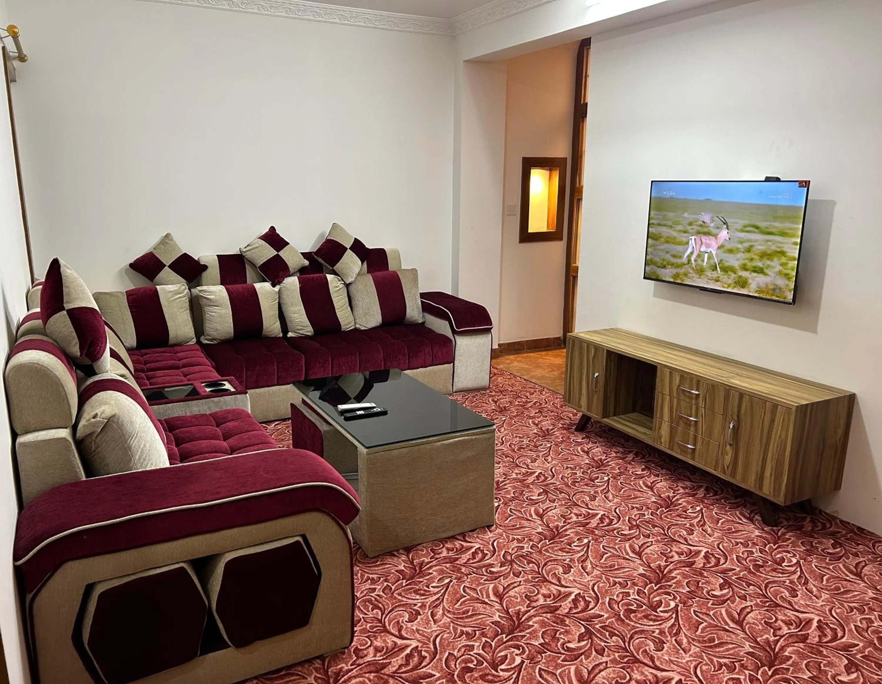 Living room in Raniban Suites - Apartment Home