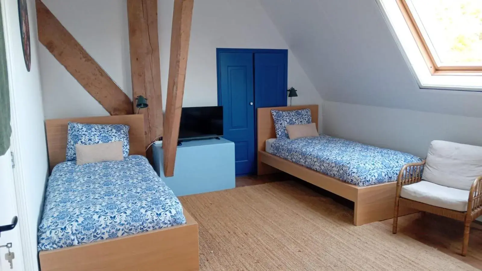 Twin Room with Shower - single occupancy in B&B Wijdzicht Twin Room with Shower - single occupancy in B&B Wijdzicht