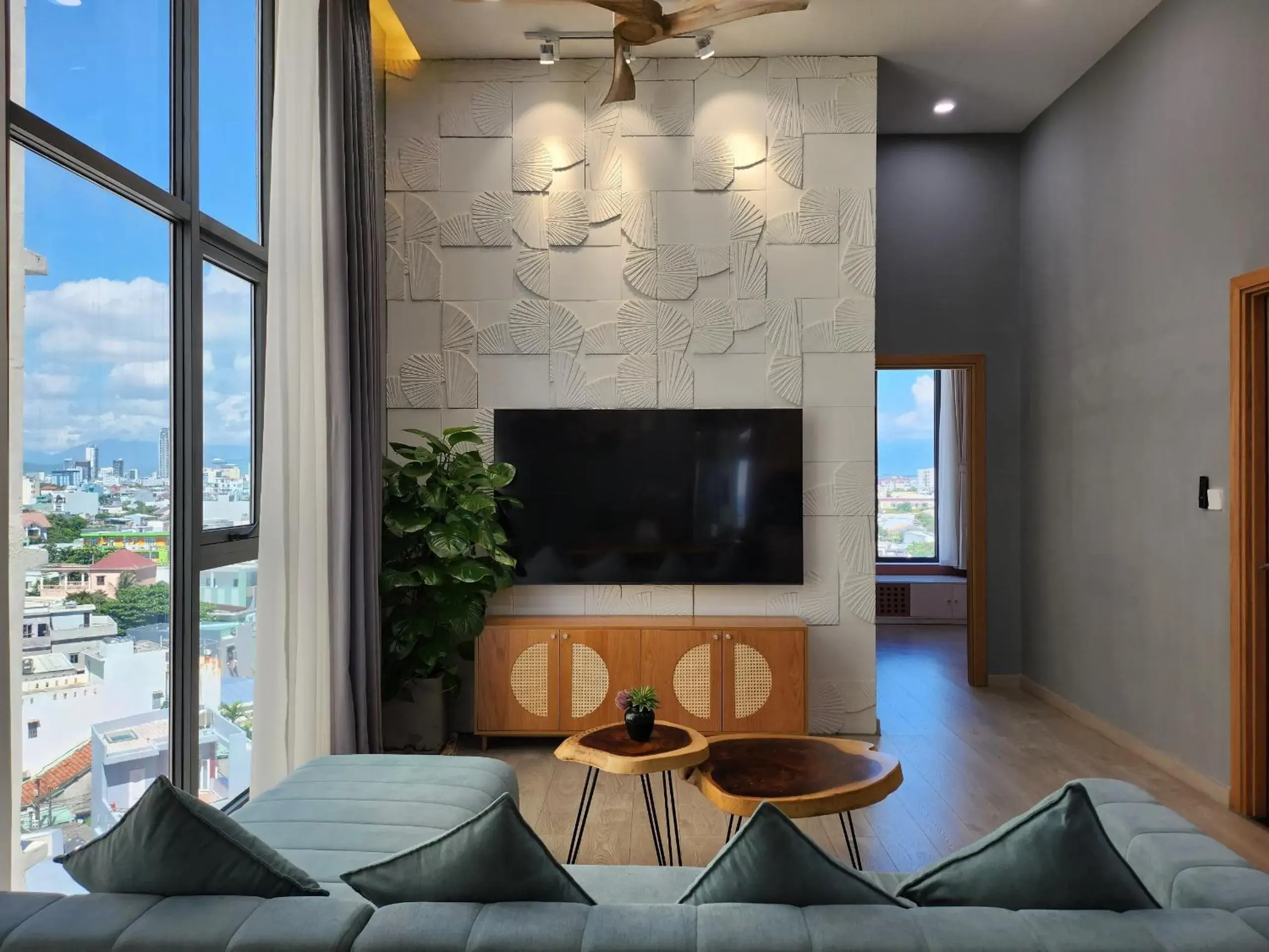 Apartment with Sea View in Leaf Beachfront Hotel Da Nang Apartment with Sea View in Leaf Beachfront Hotel Da Nang