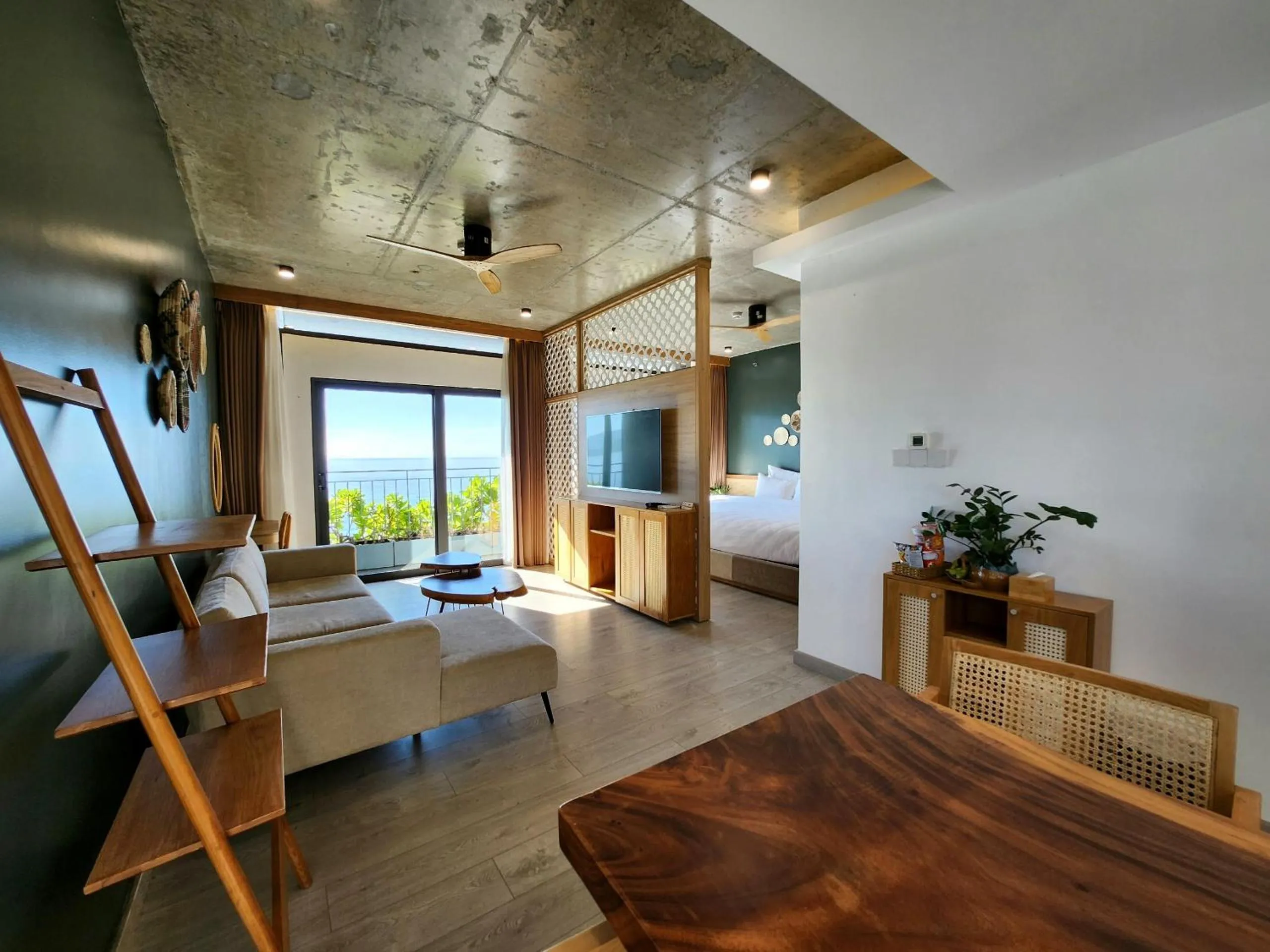 Bed in Leaf Beachfront Hotel Da Nang