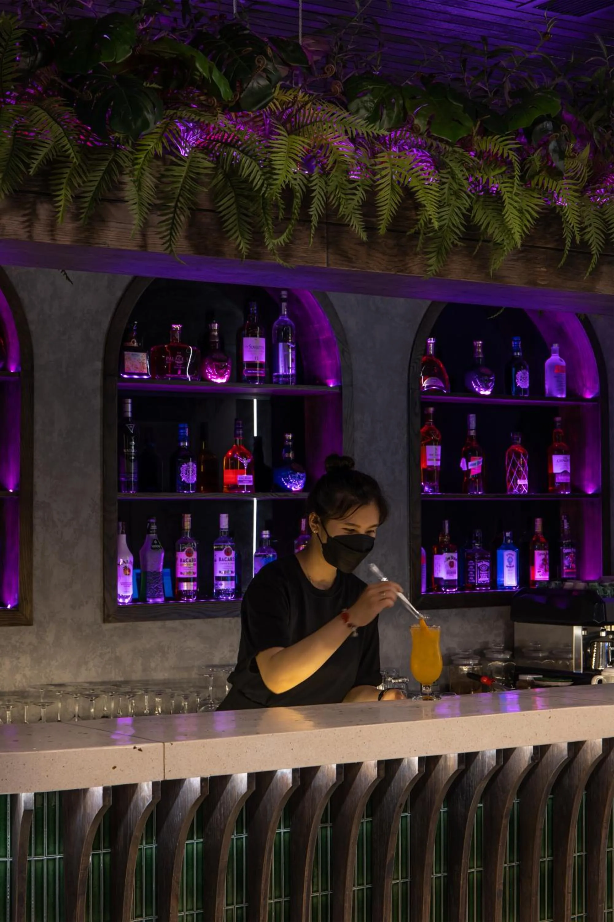 Lounge or bar in Leaf Beachfront Hotel Da Nang
