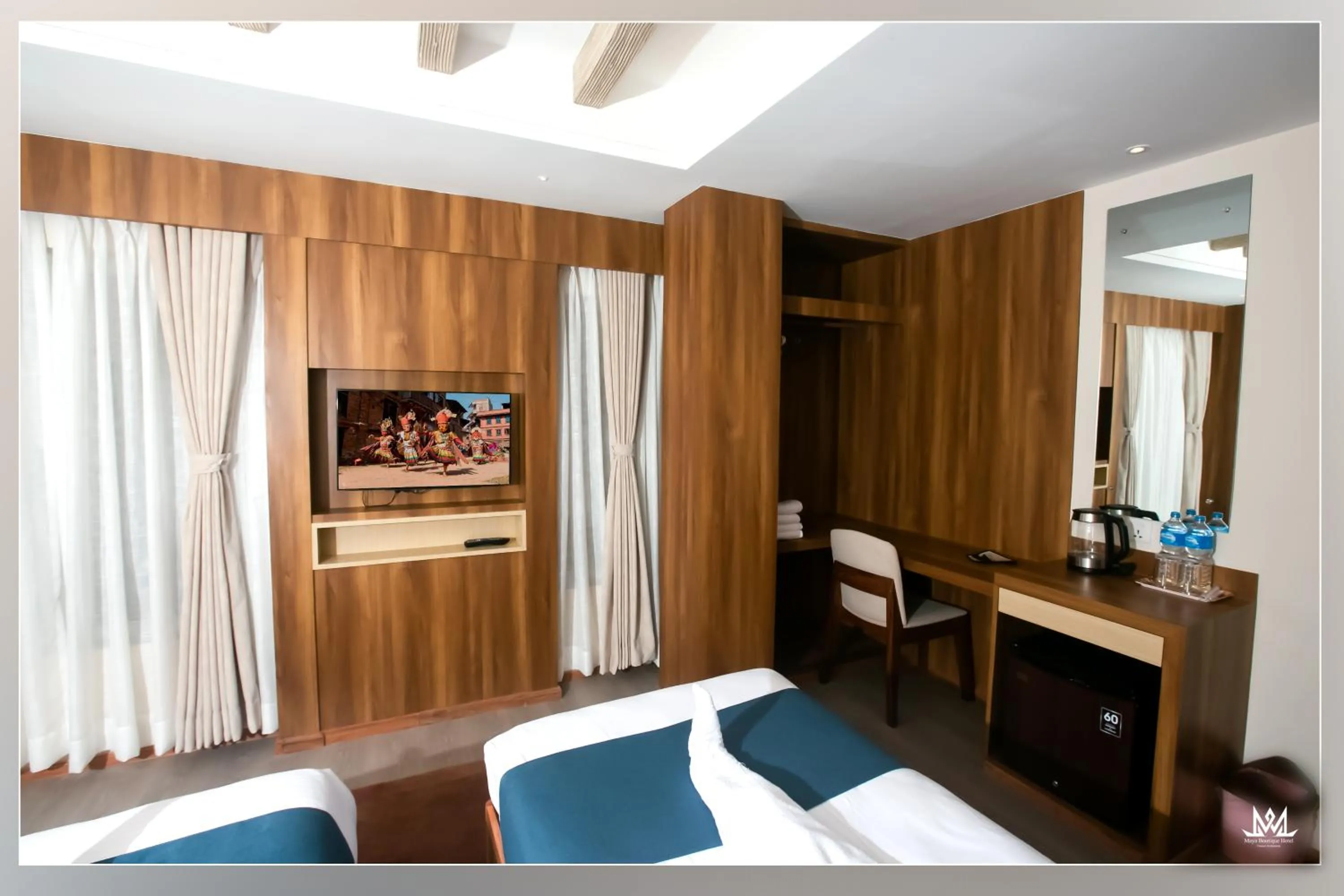 TV and multimedia, Bed in Maya Boutique Hotel