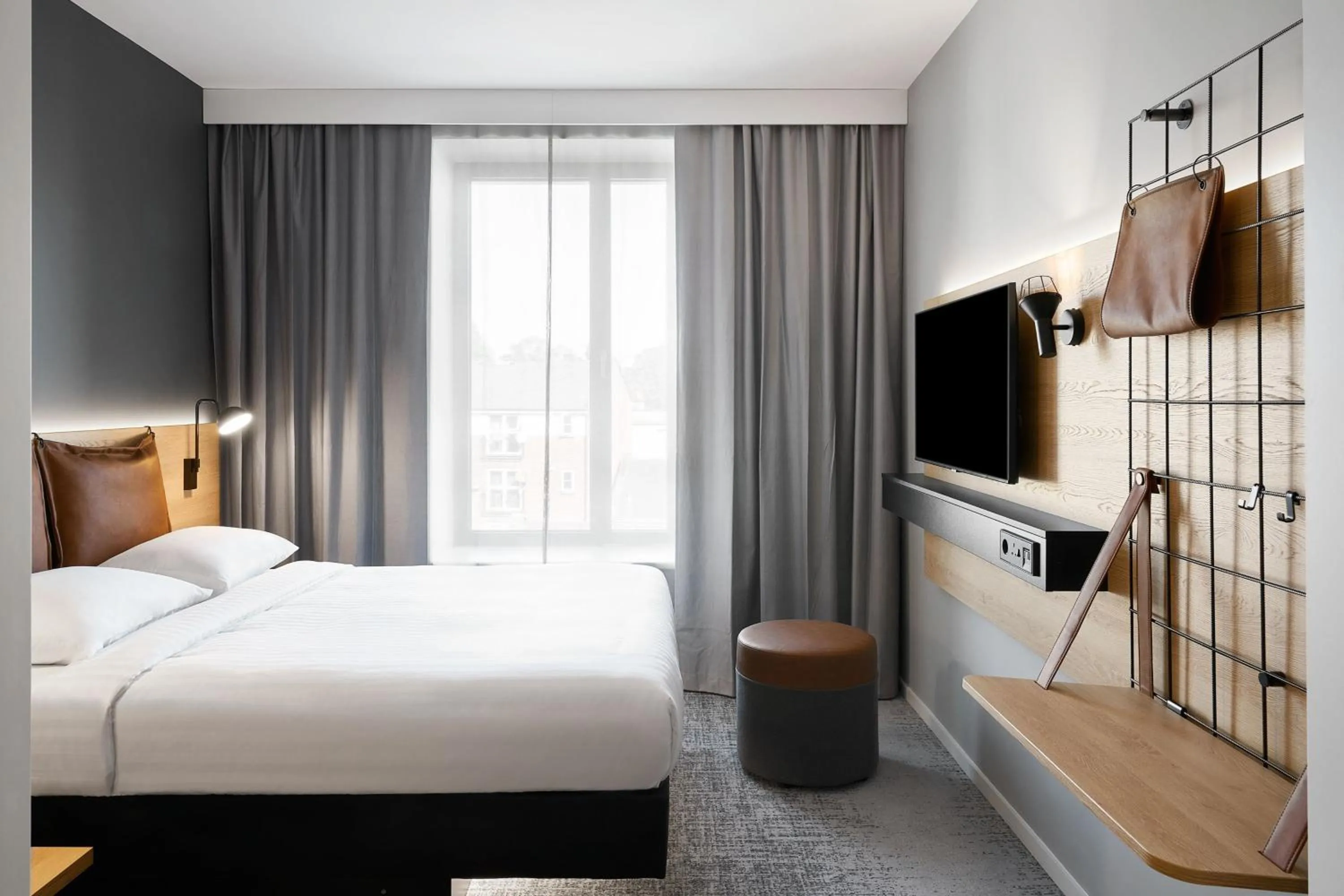 Bedroom, Bed in Moxy Bristol