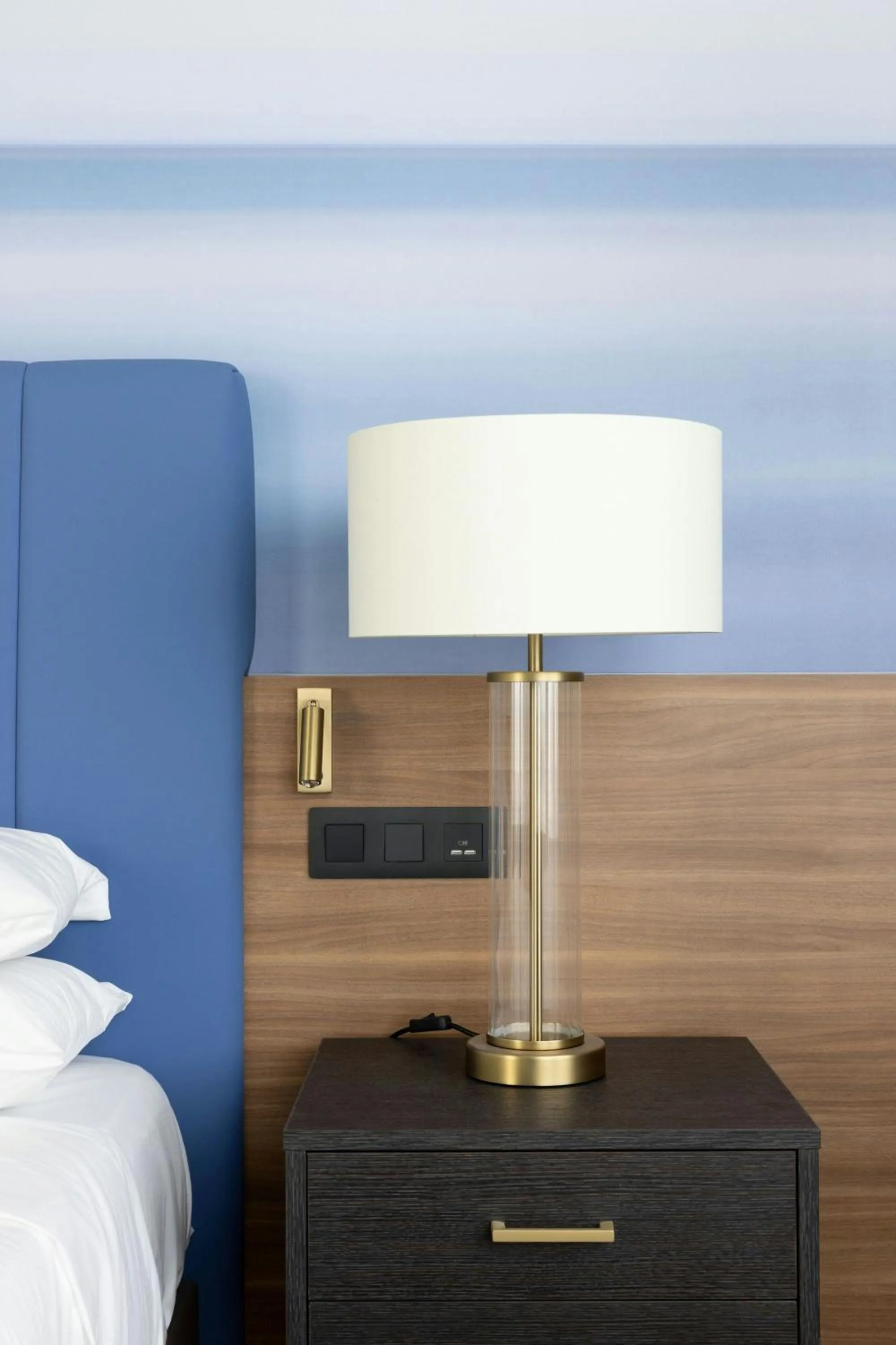 Photo of the whole room, Bed in Sheraton Nice