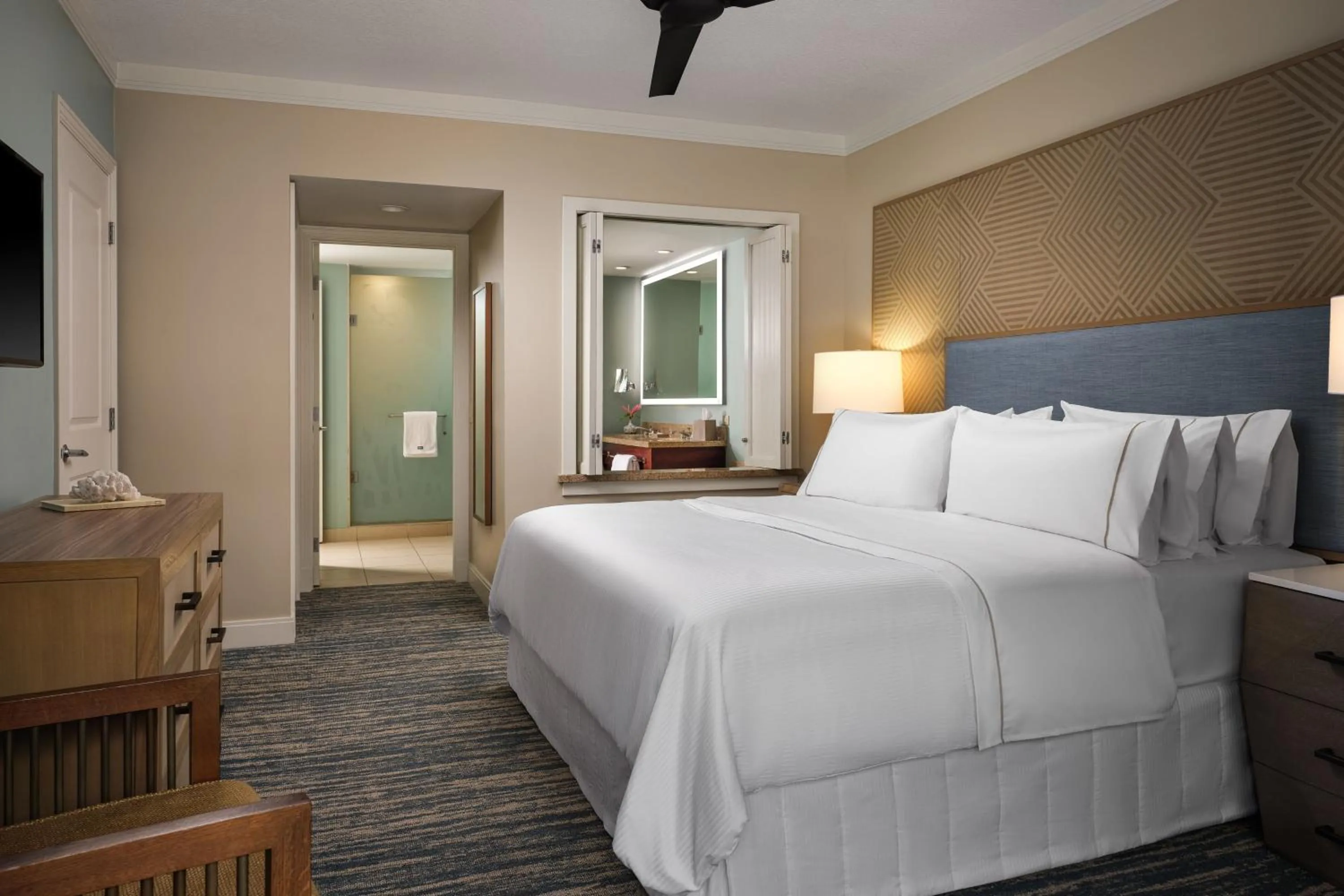 Bedroom, Bed in The Westin Ka'anapali Ocean Resort Villas North