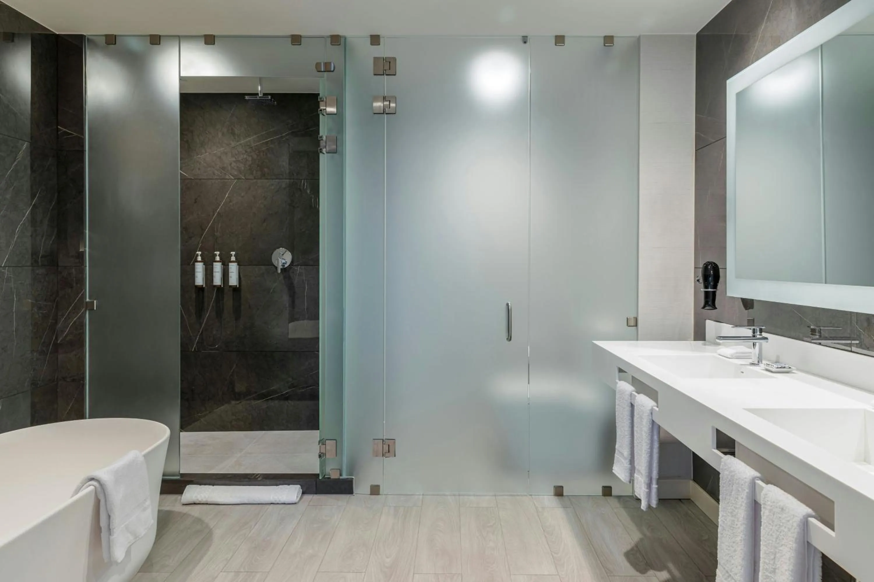 Bathroom in AC Hotel San Jose Airport Belen