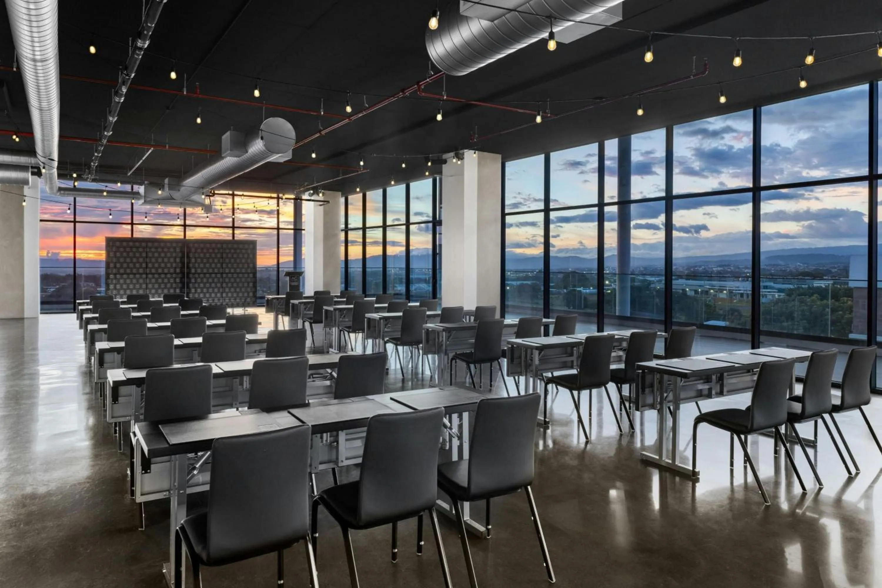 Meeting/conference room in AC Hotel San Jose Airport Belen