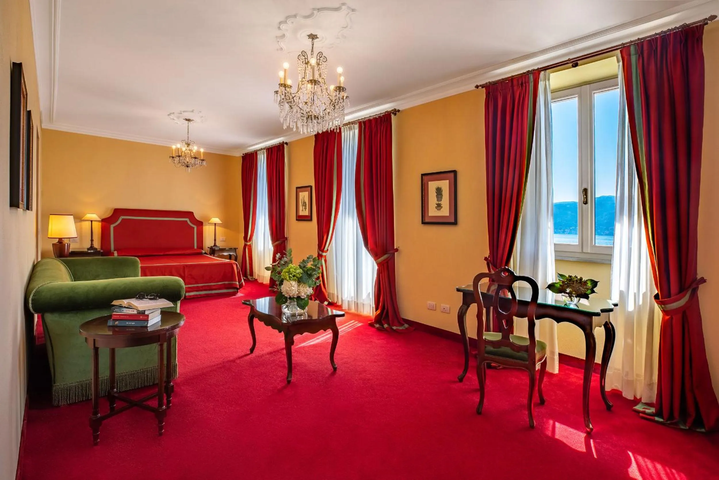 Garden view, Bed in Grand Hotel Majestic