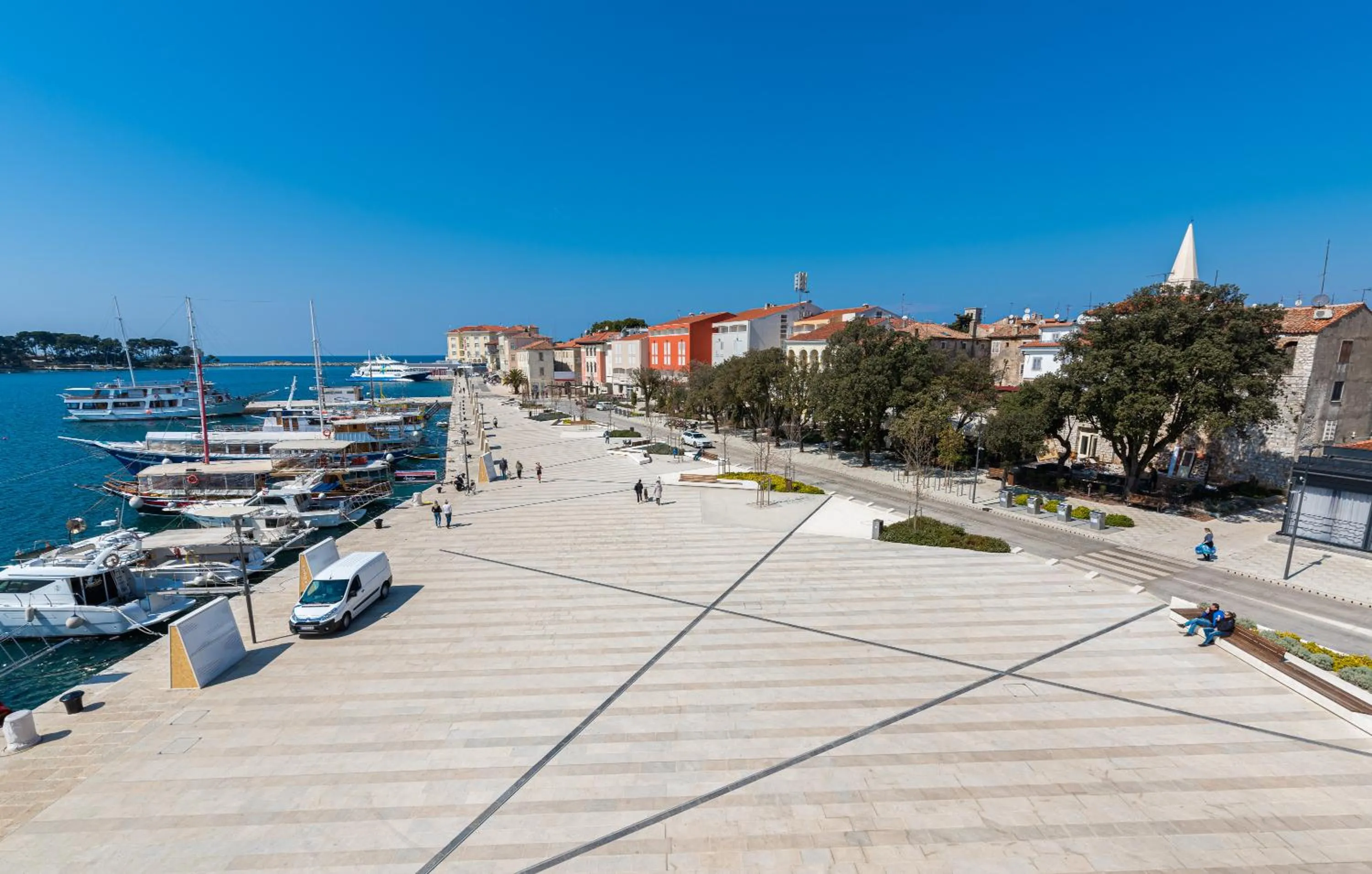 Day in Hotel Dua Residence