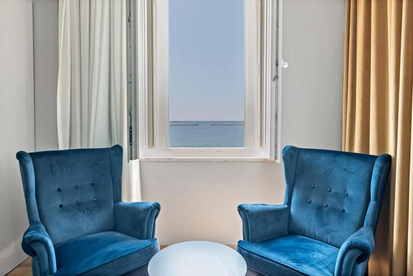 Seating area in Hotel Dua Residence