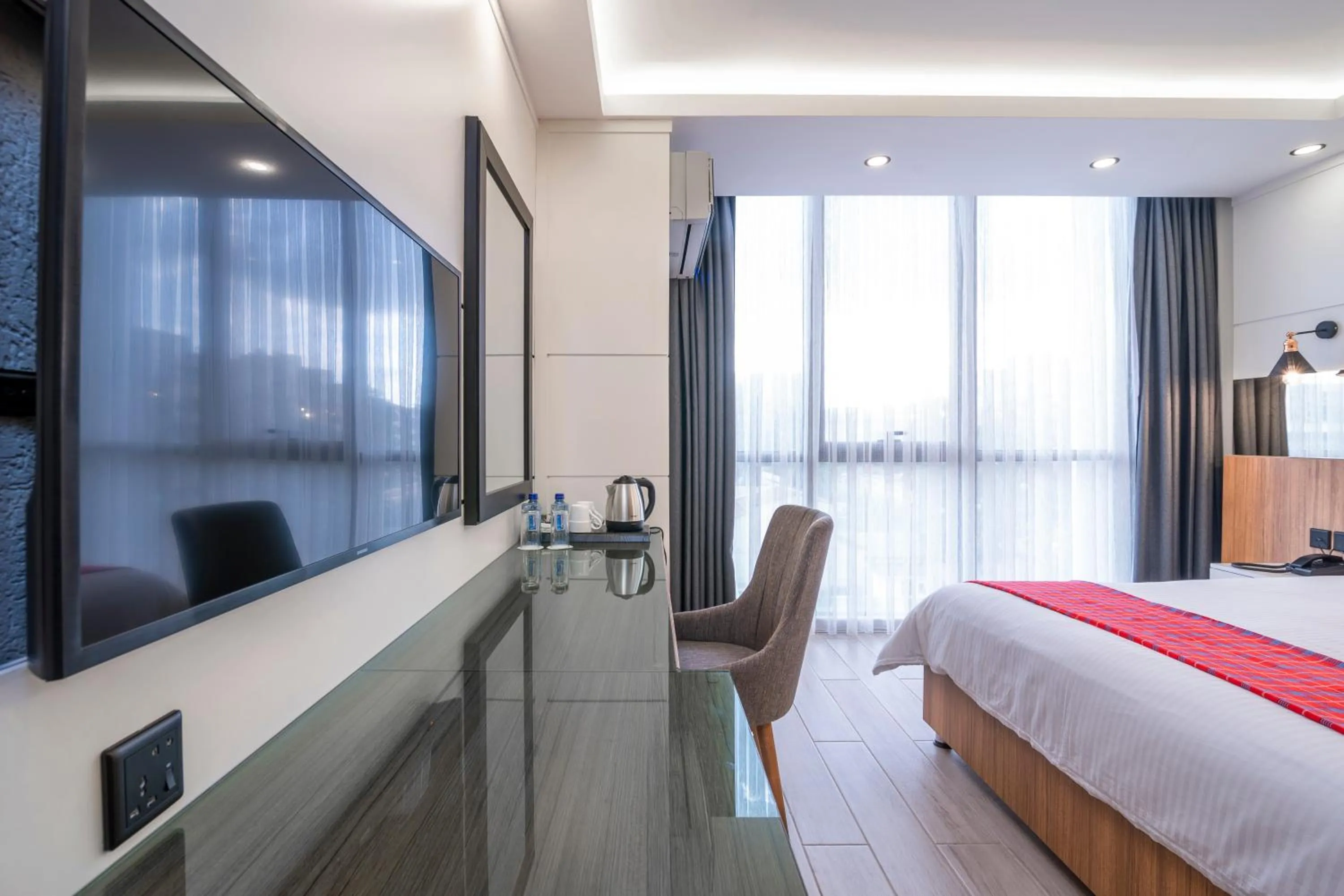 TV and multimedia, Bed in MAA Hotel and Suites - Hurlingham, Nairobi