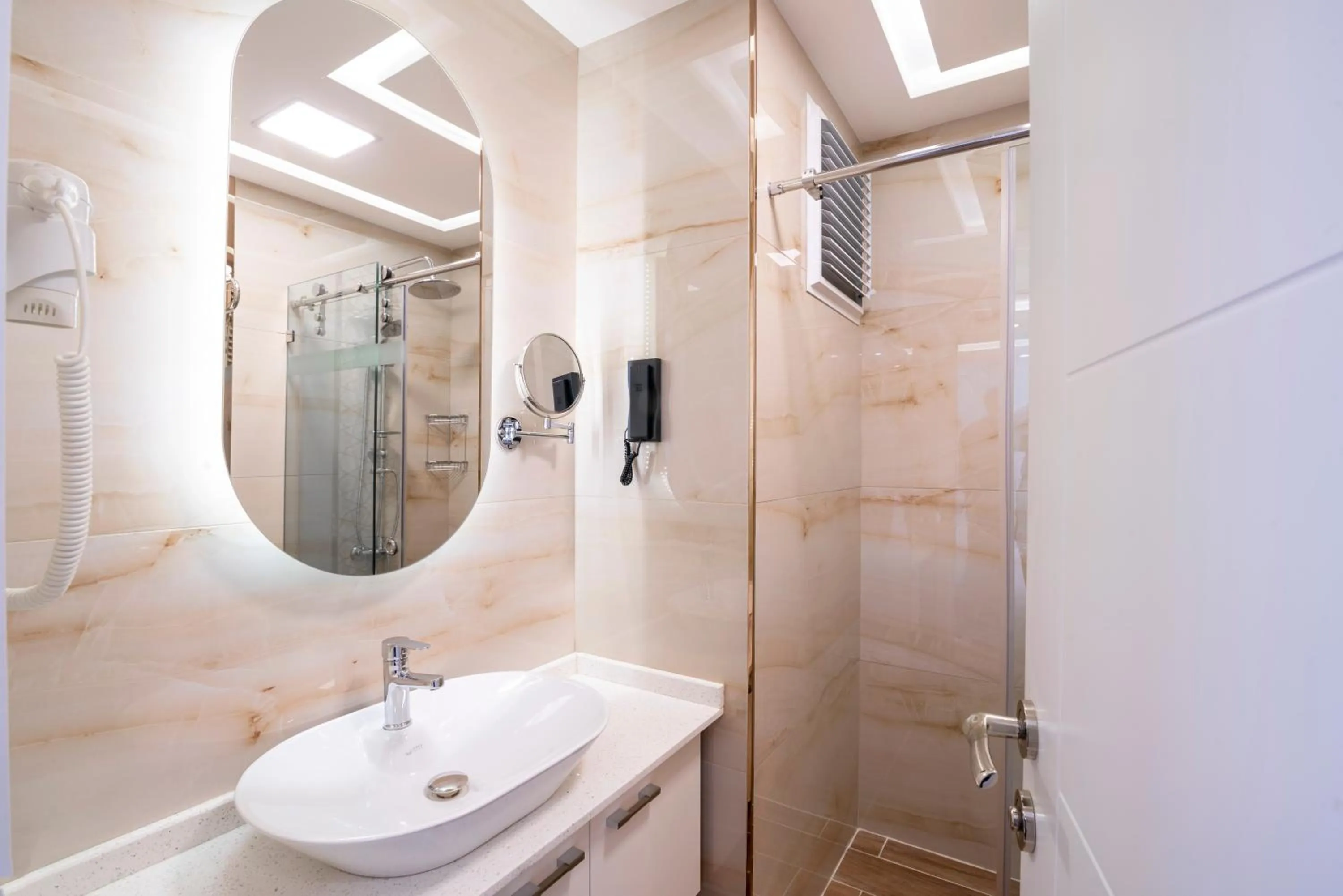 Bathroom in MAA Hotel and Suites - Hurlingham, Nairobi