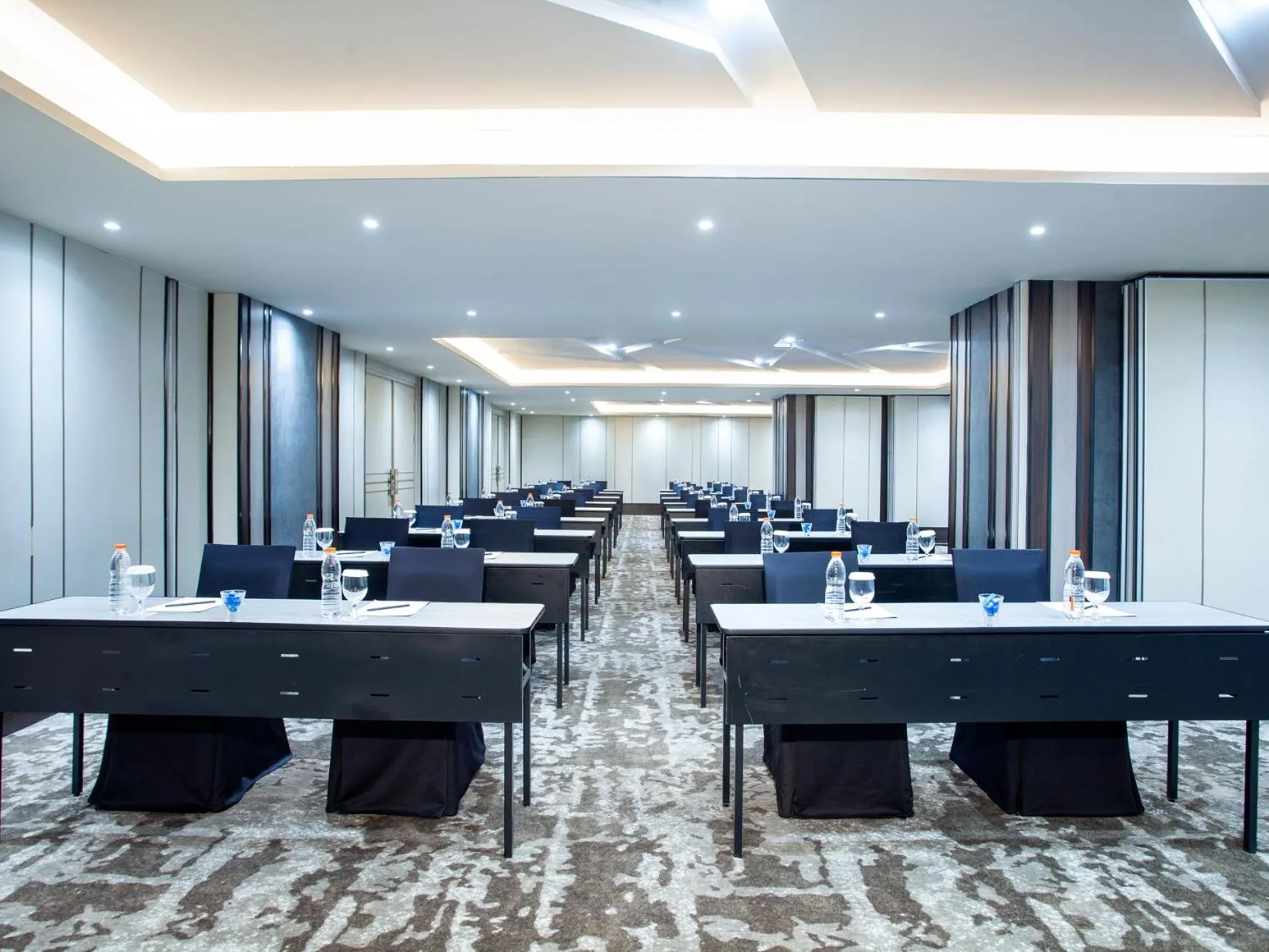 Business facilities in Platinum Hotel Tunjungan Surabaya