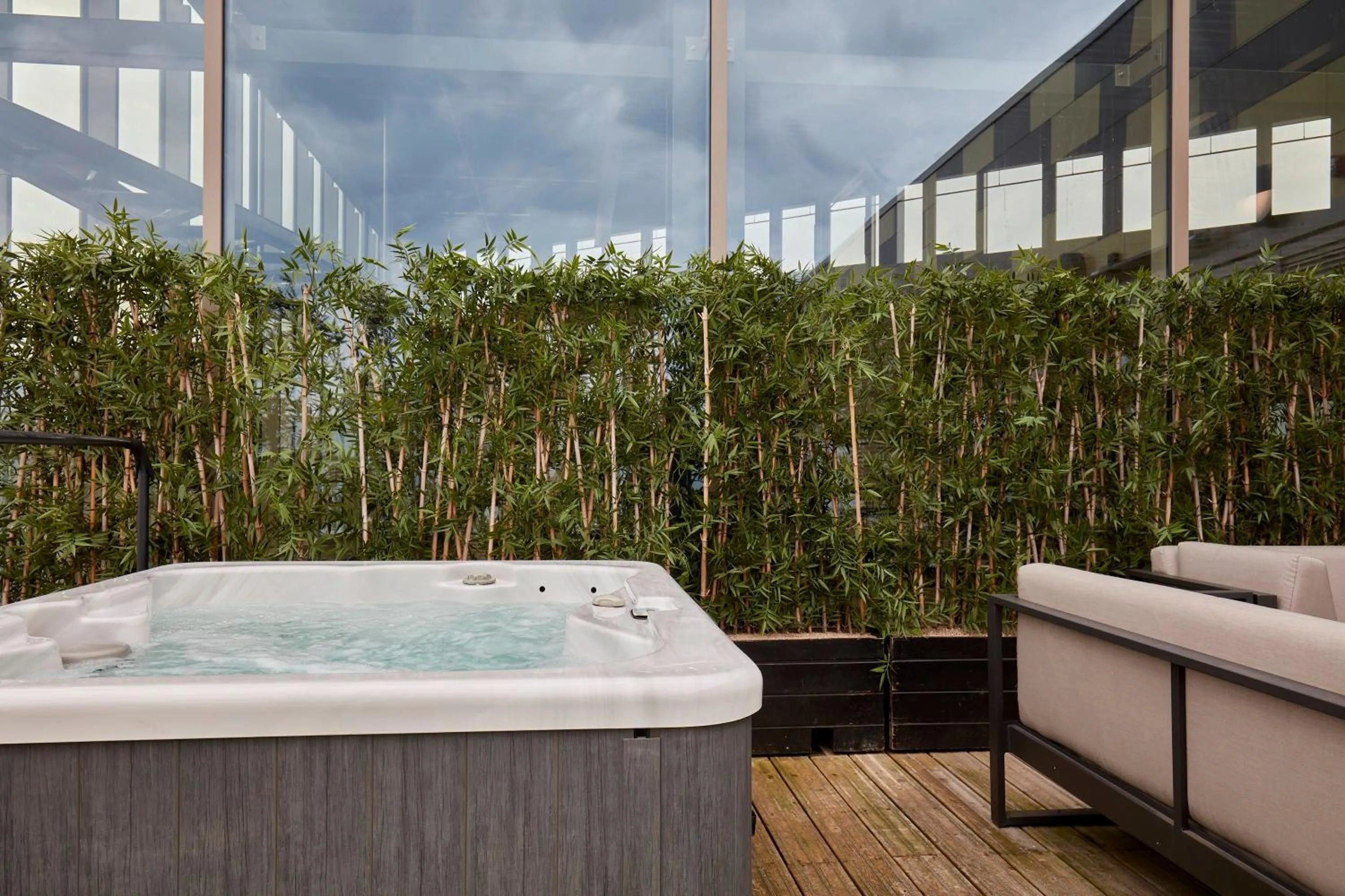 Photo of the whole room in voco Leicester by IHG