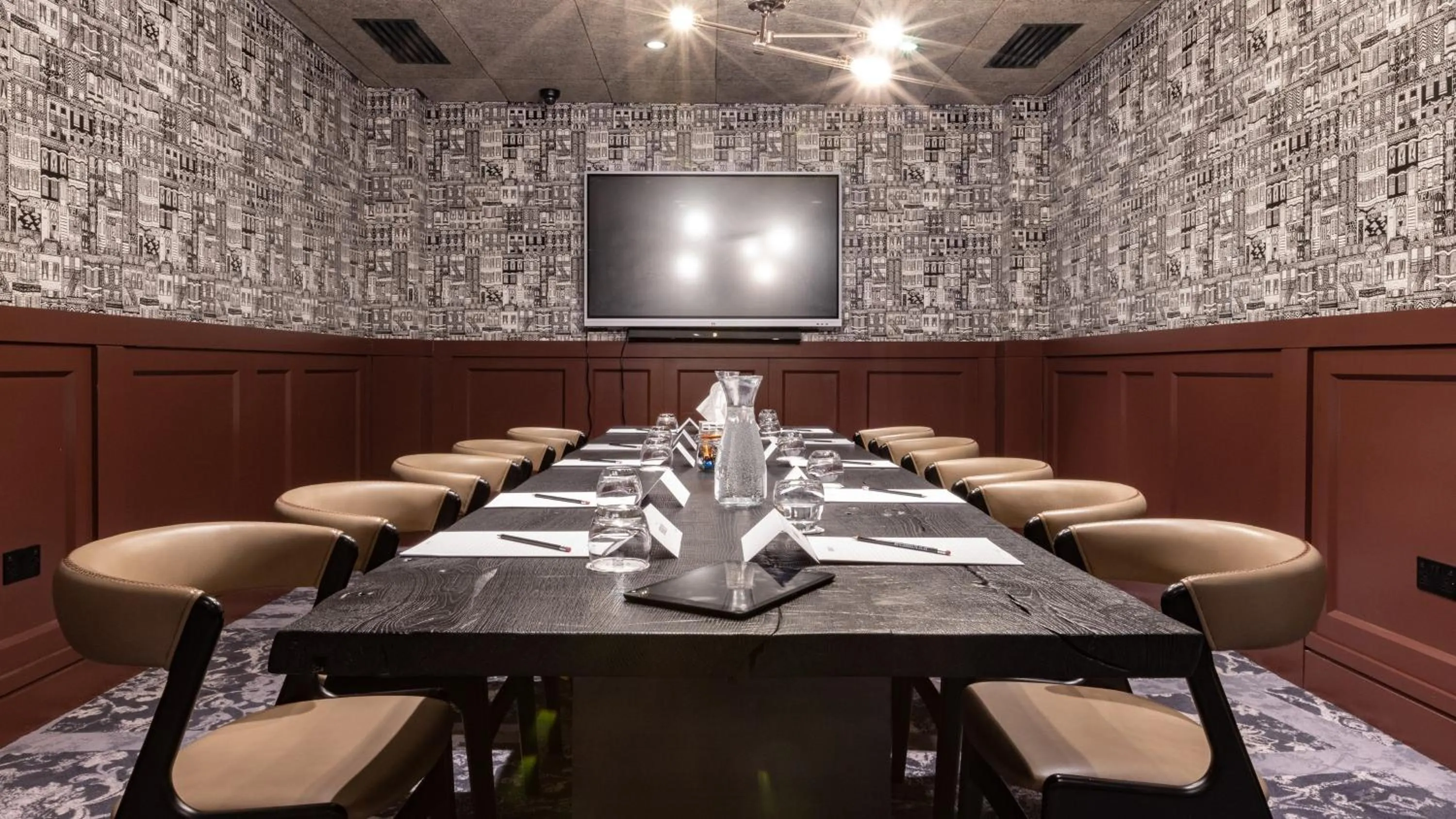 Meeting/conference room in voco Leicester by IHG