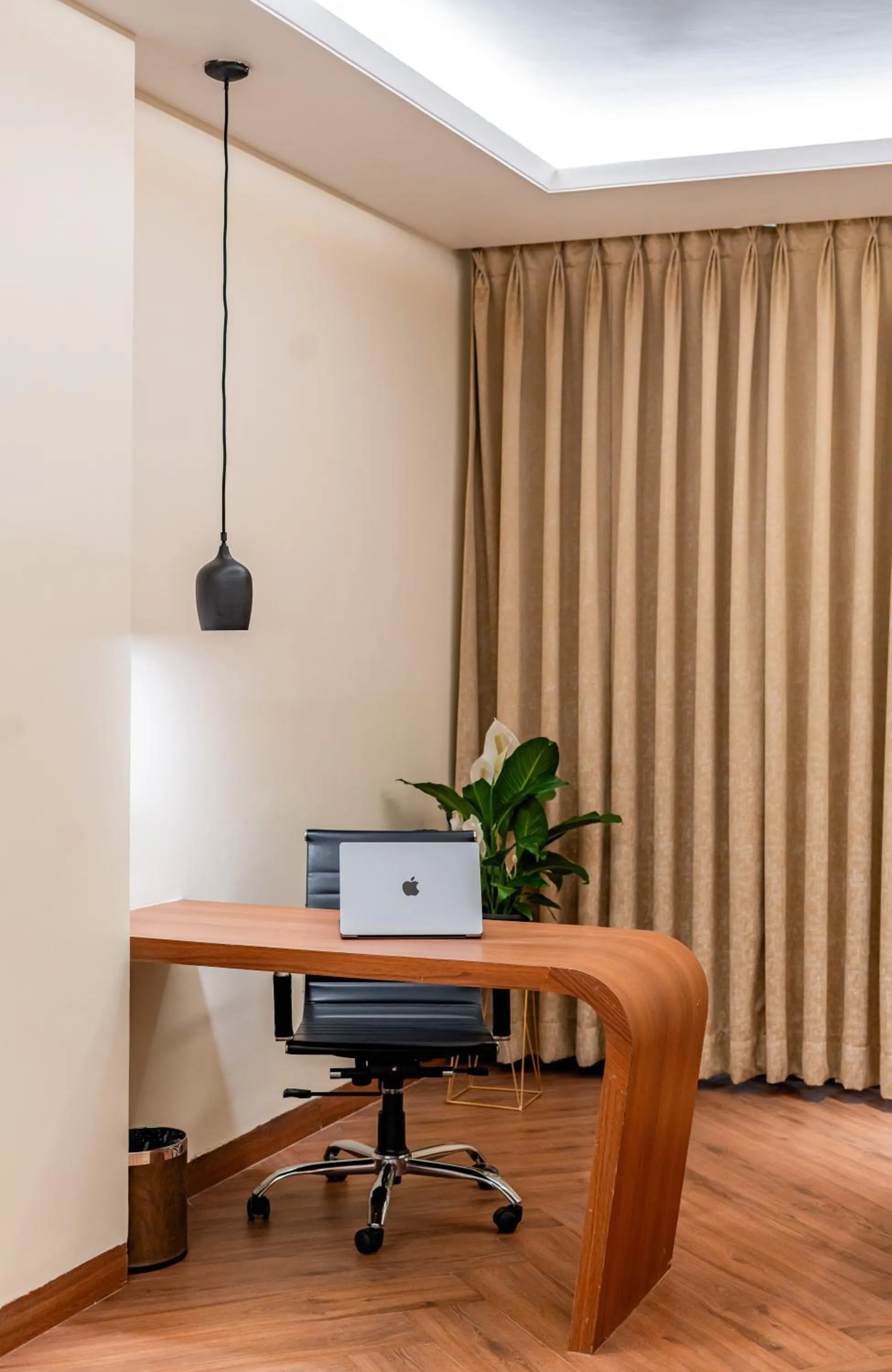 hair dresser in Playotel Resort Bhopal