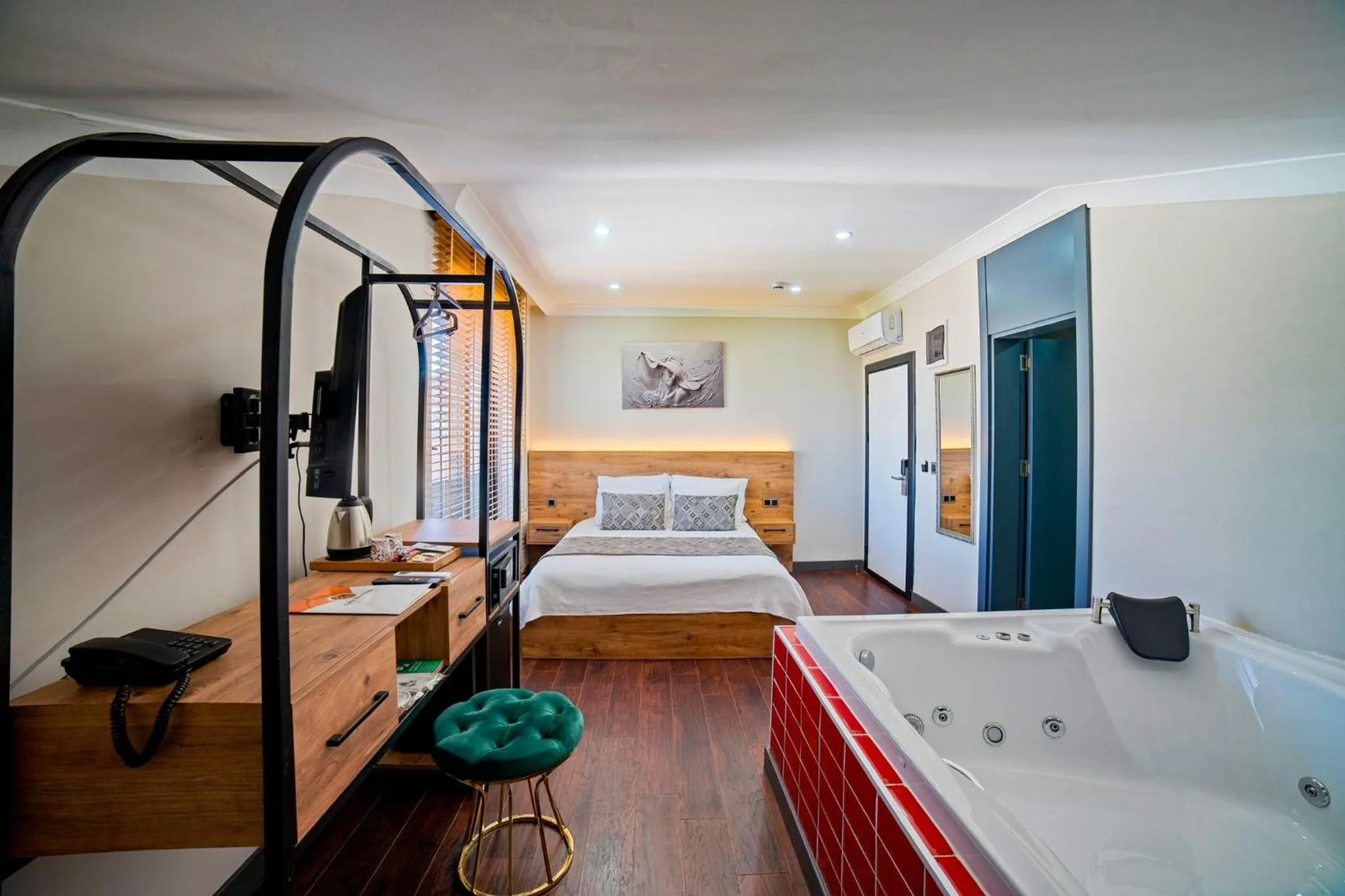 Bed in City Moonlight Apart Hotel