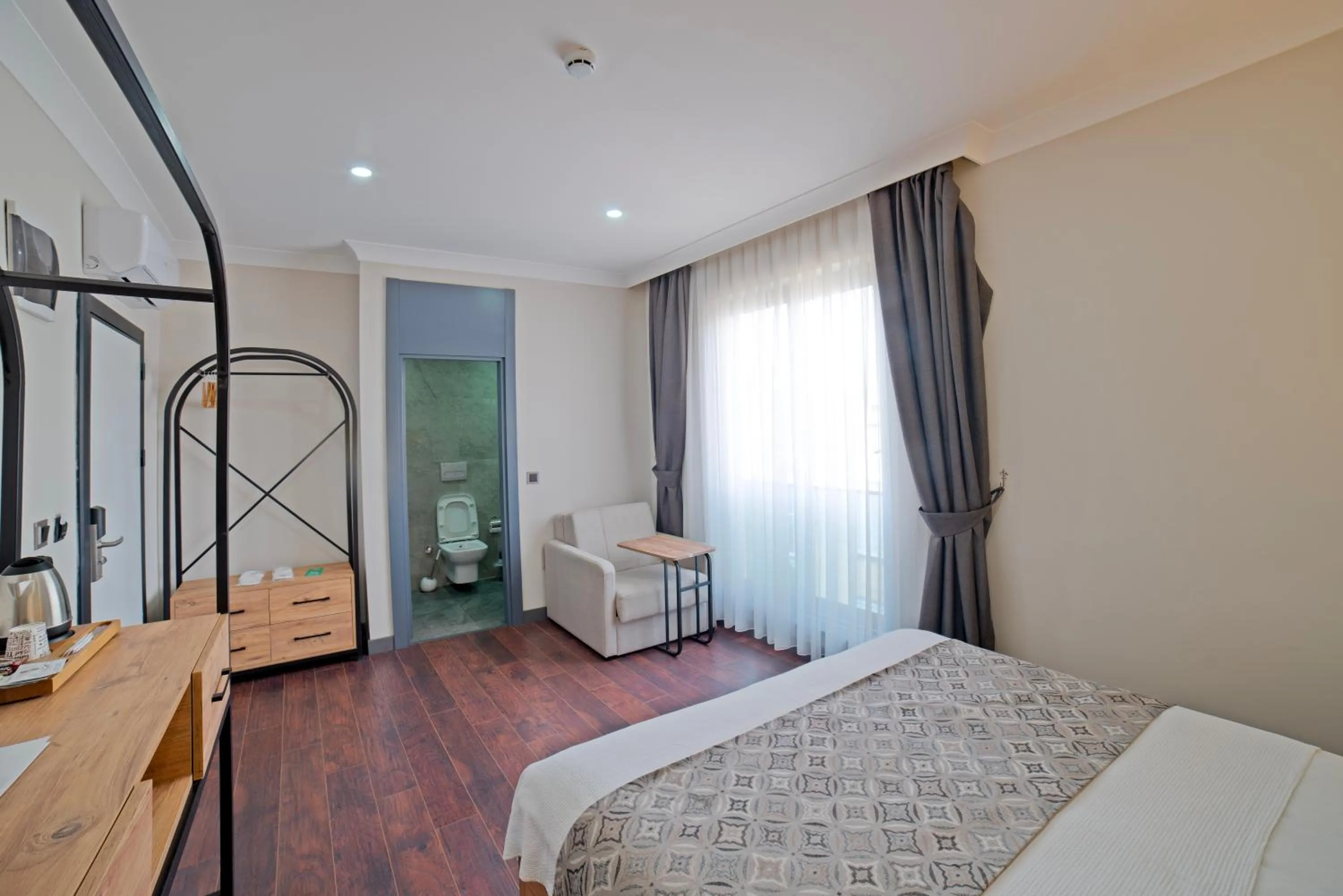 TV and multimedia, Bed in City Moonlight Apart Hotel