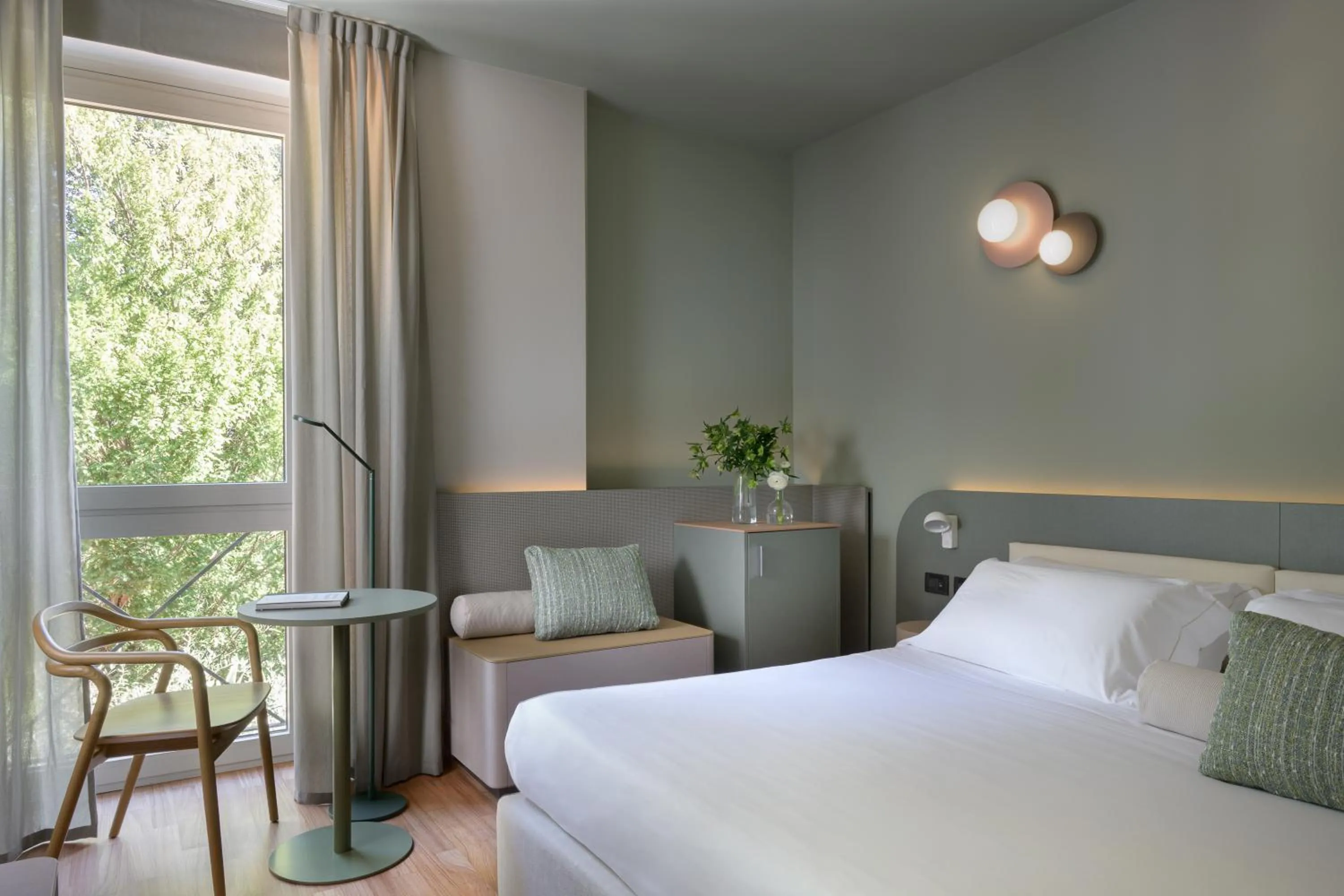 View (from property/room), Bed in Hotel Ilaria