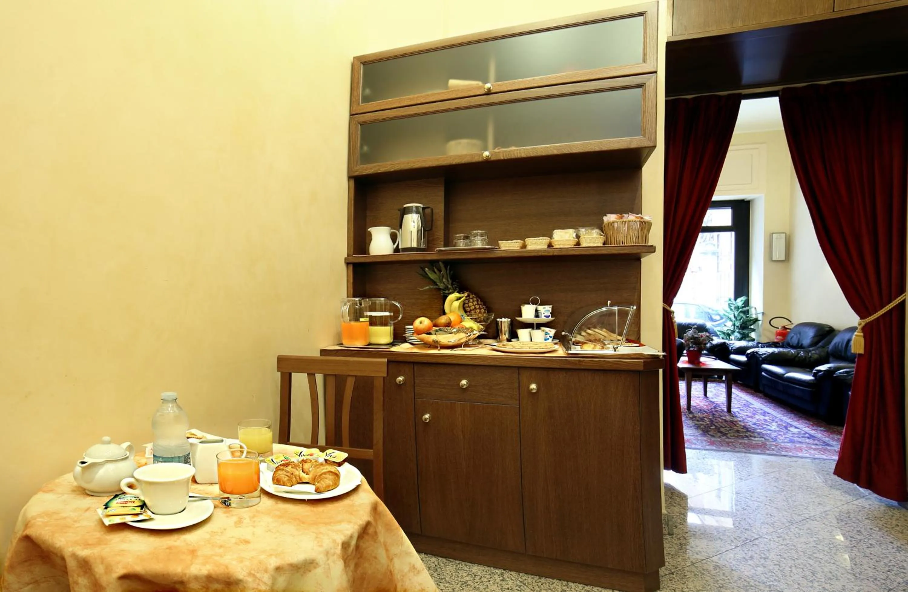 Restaurant/places to eat in Hotel Pavone