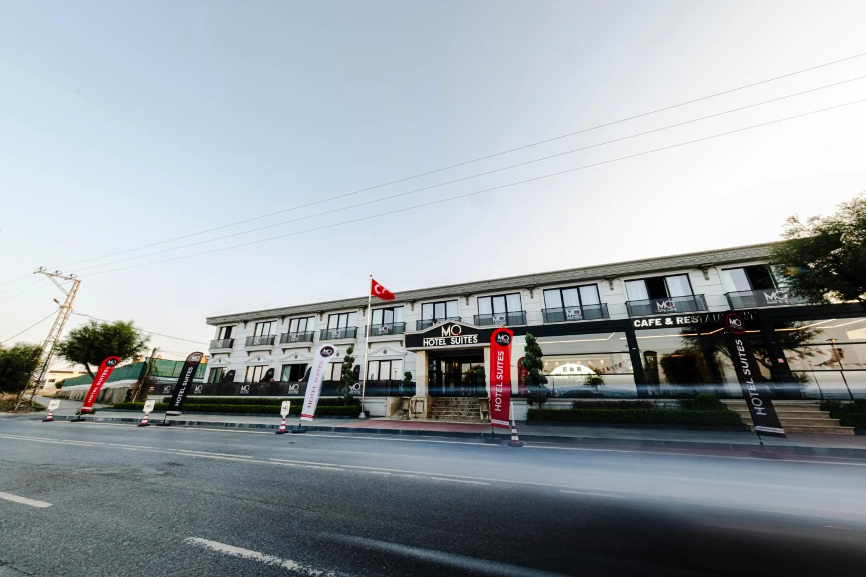 MQ Hotel Suites & SPA