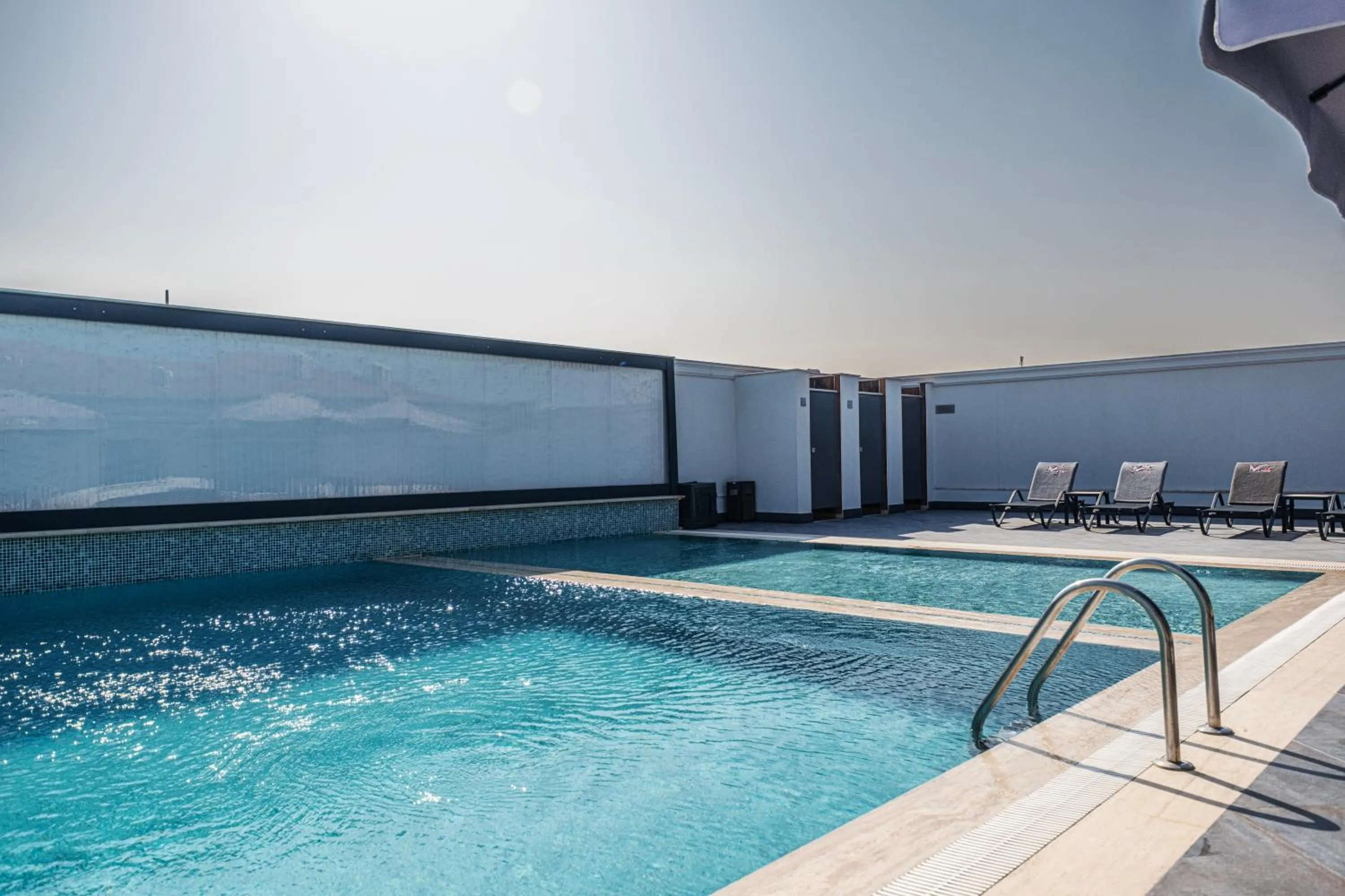 MQ Hotel Suites & SPA