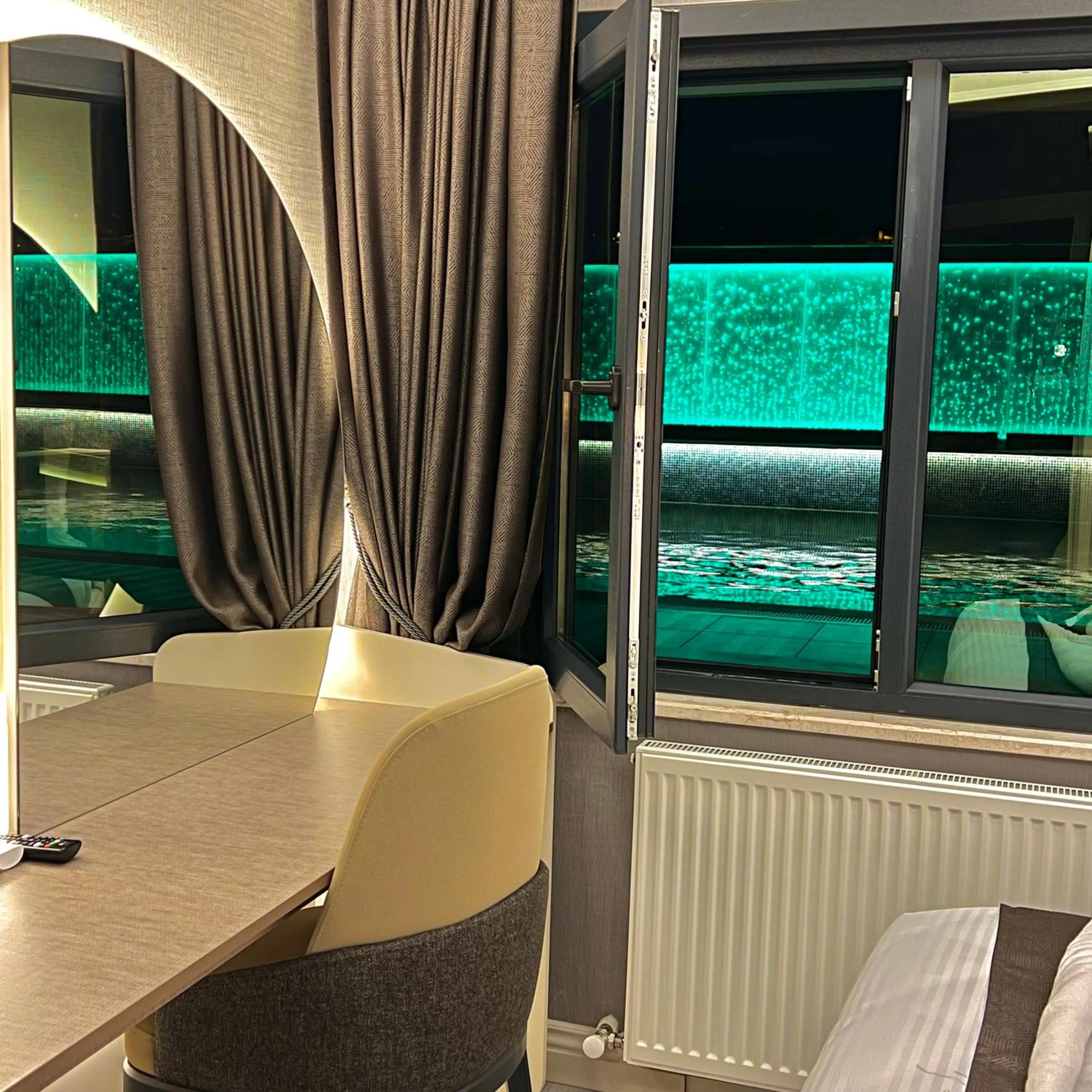 MQ Hotel Suites & SPA