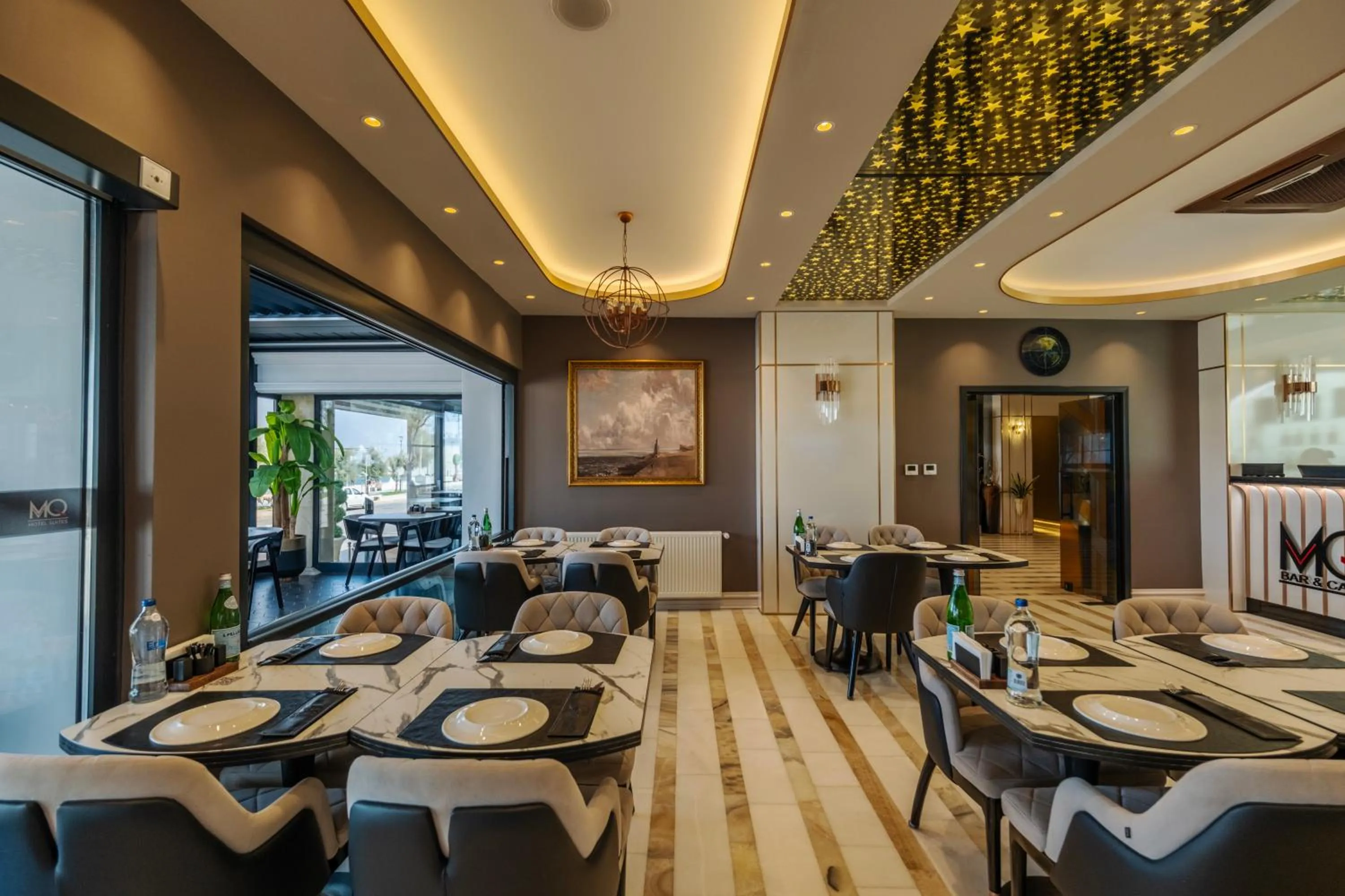 MQ Hotel Suites & SPA